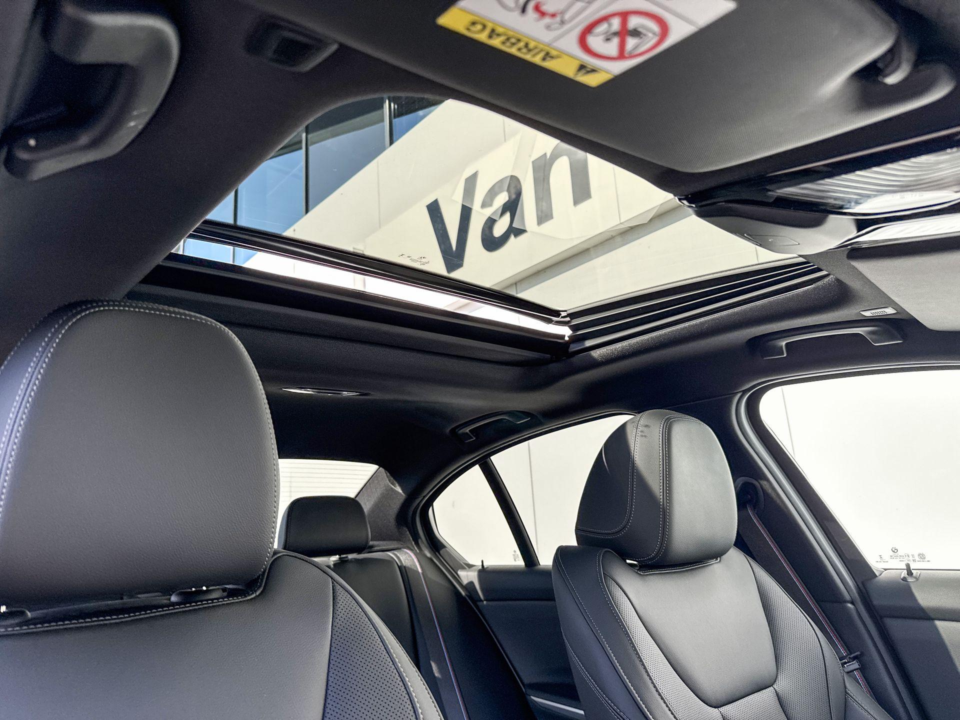 Foto van BMW 330e