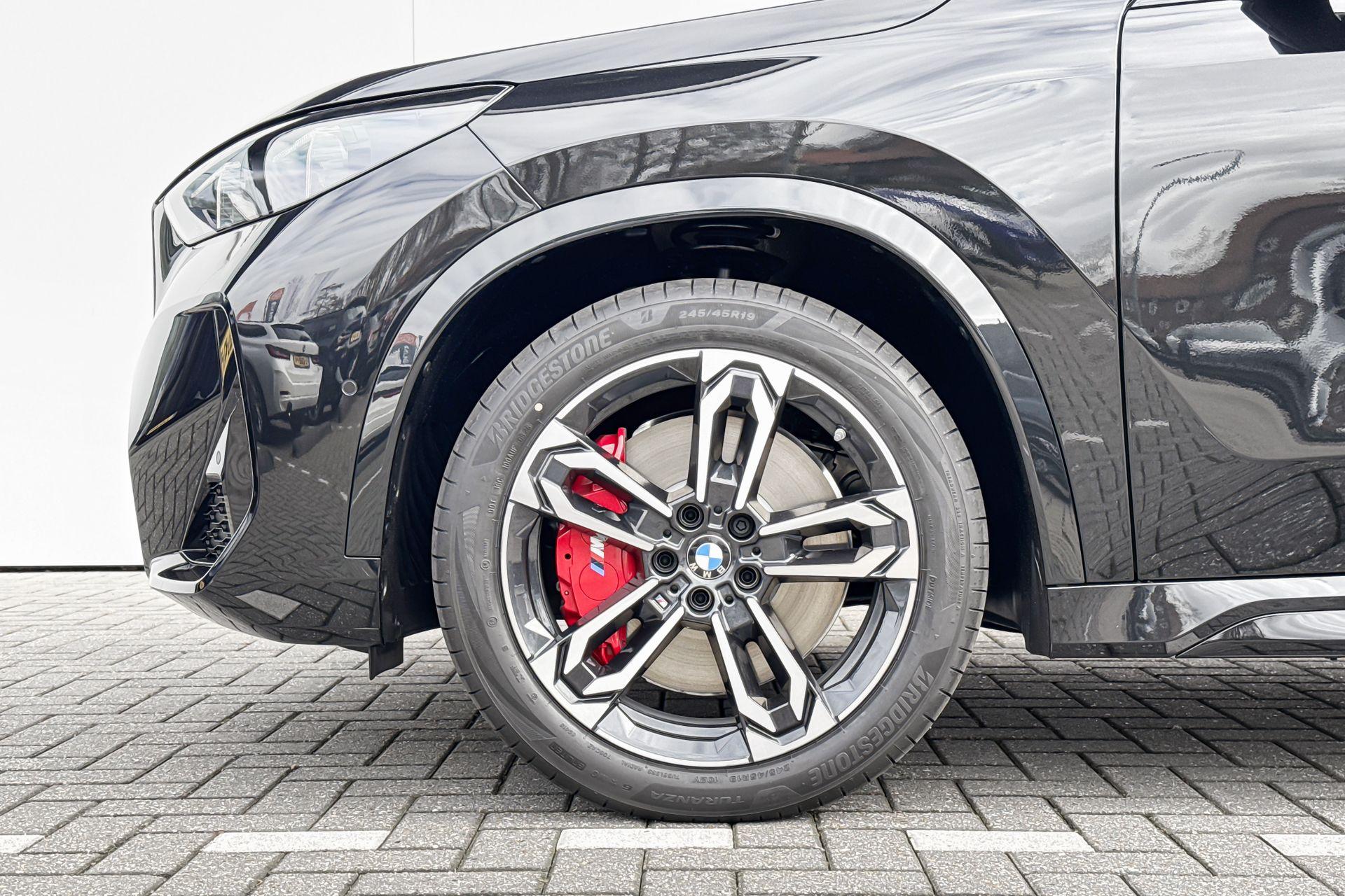 Foto van BMW Ix1 Edrive20
