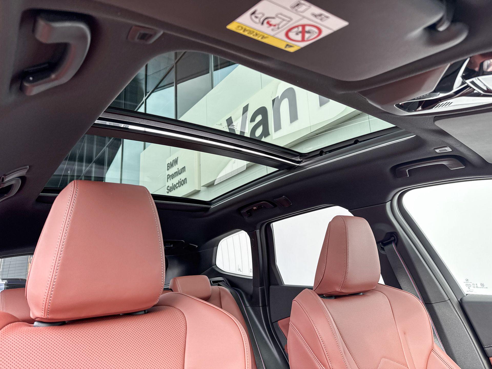 Foto van BMW Ix1 Edrive20