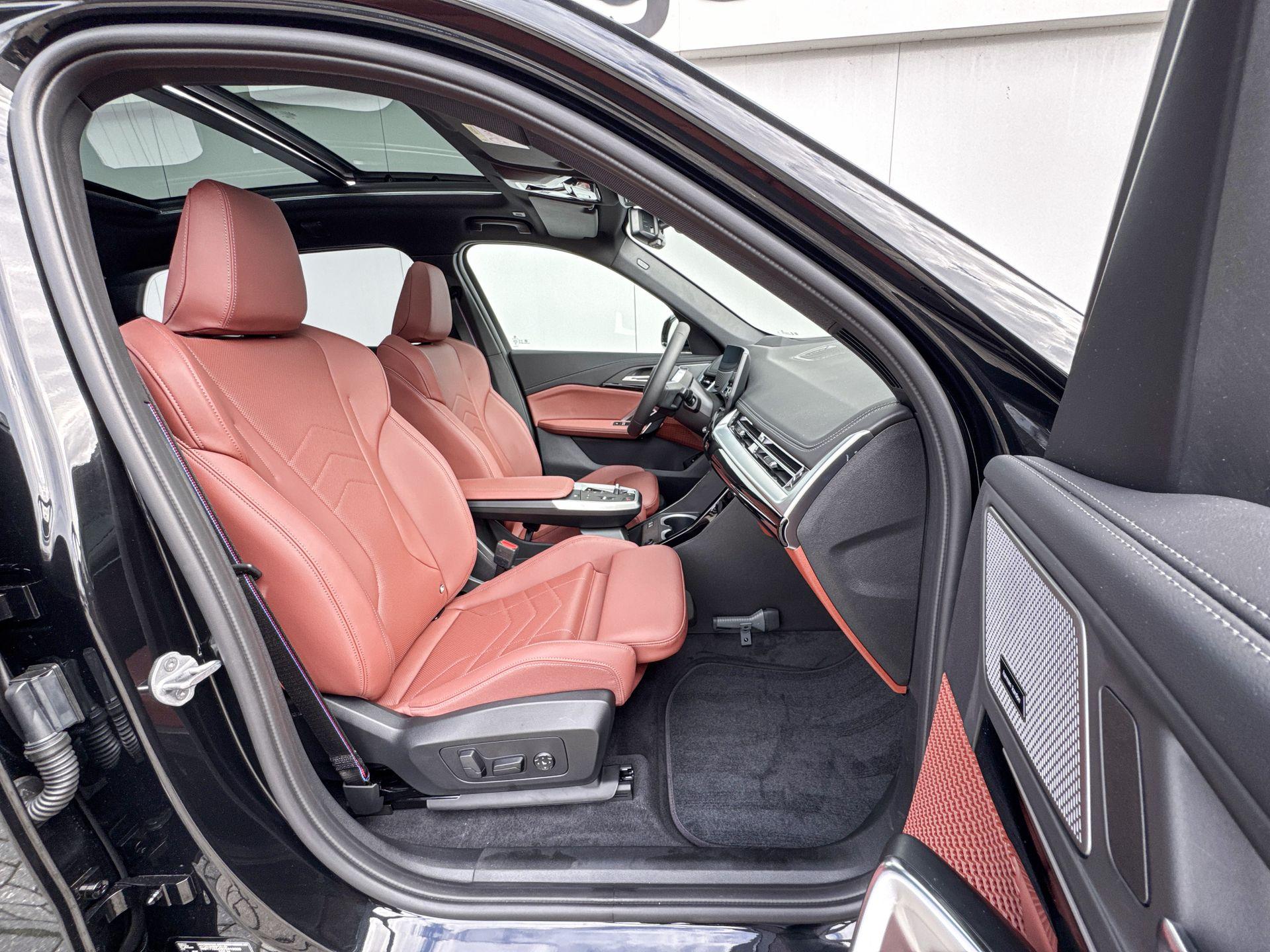 Foto van BMW Ix1 Edrive20