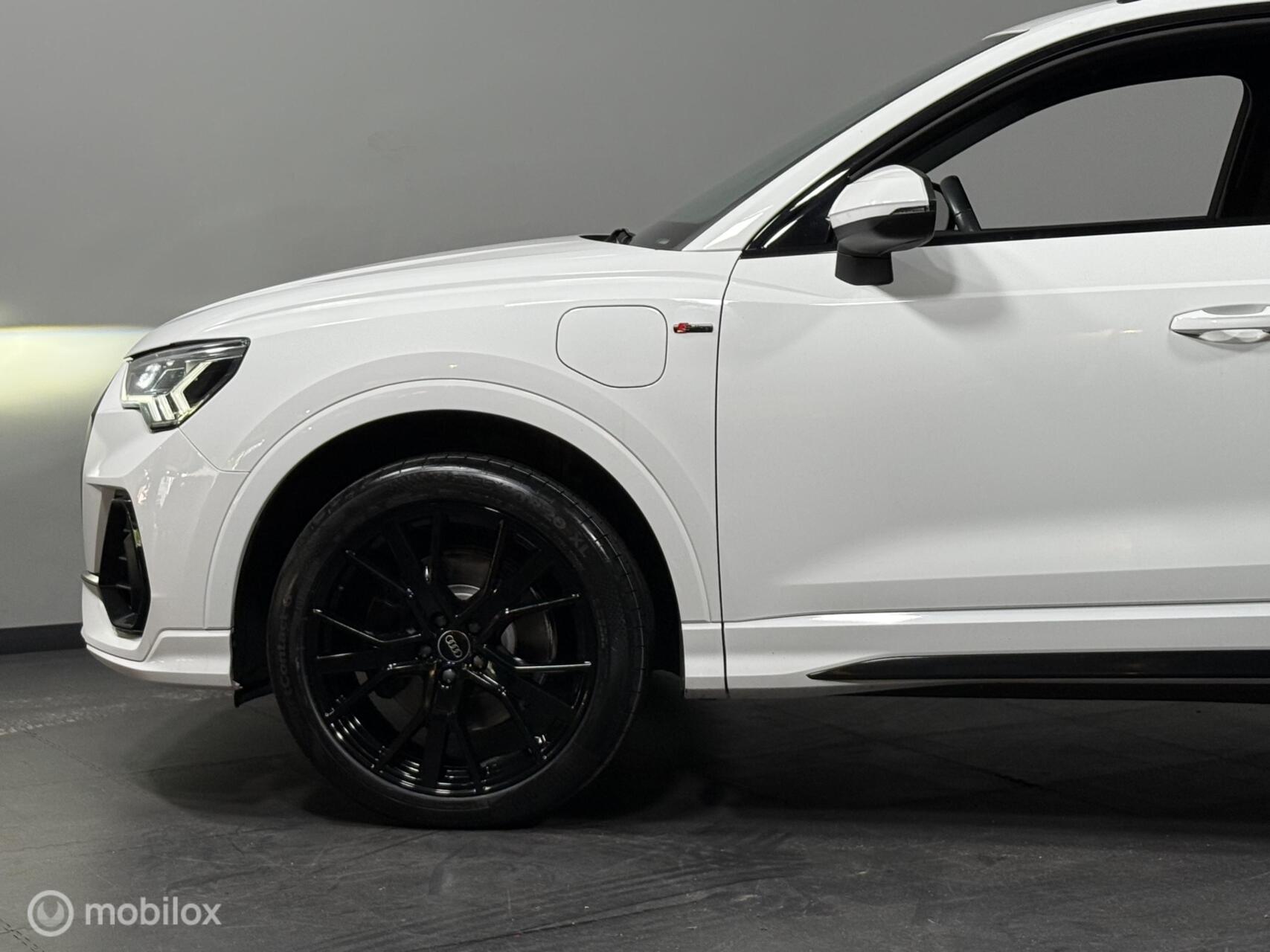 Foto van Audi Q3 E-tron