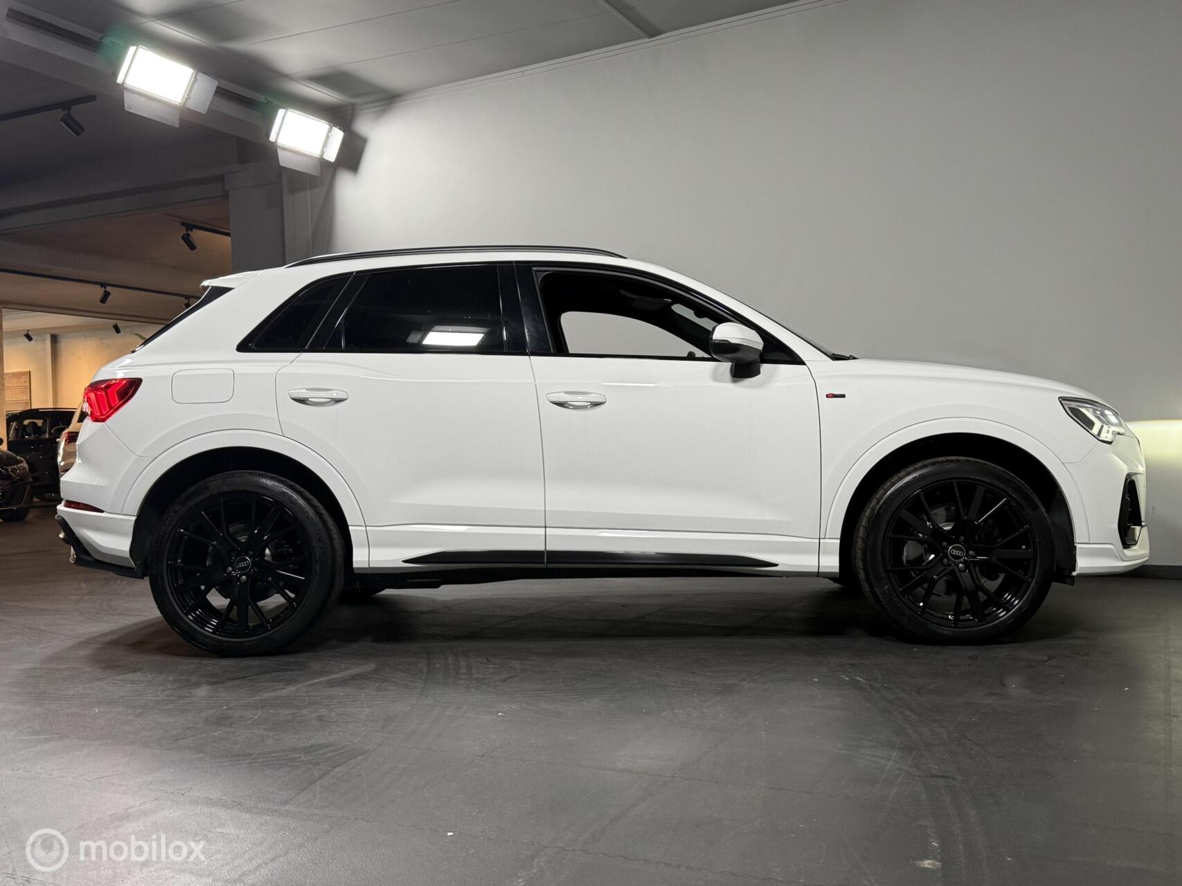 Foto van Audi Q3 E-tron