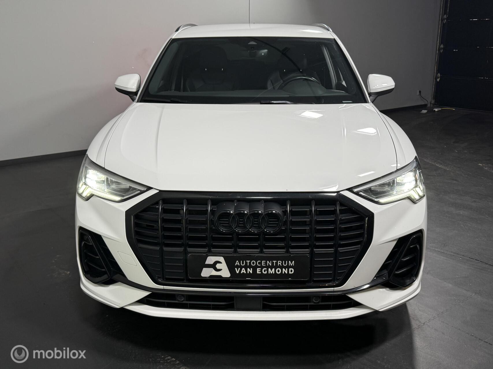 Foto van Audi Q3 E-tron