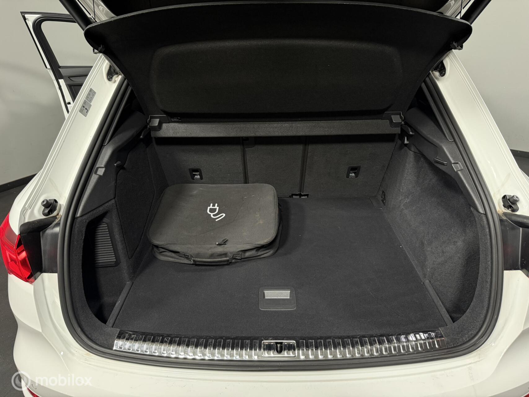 Foto van Audi Q3 E-tron