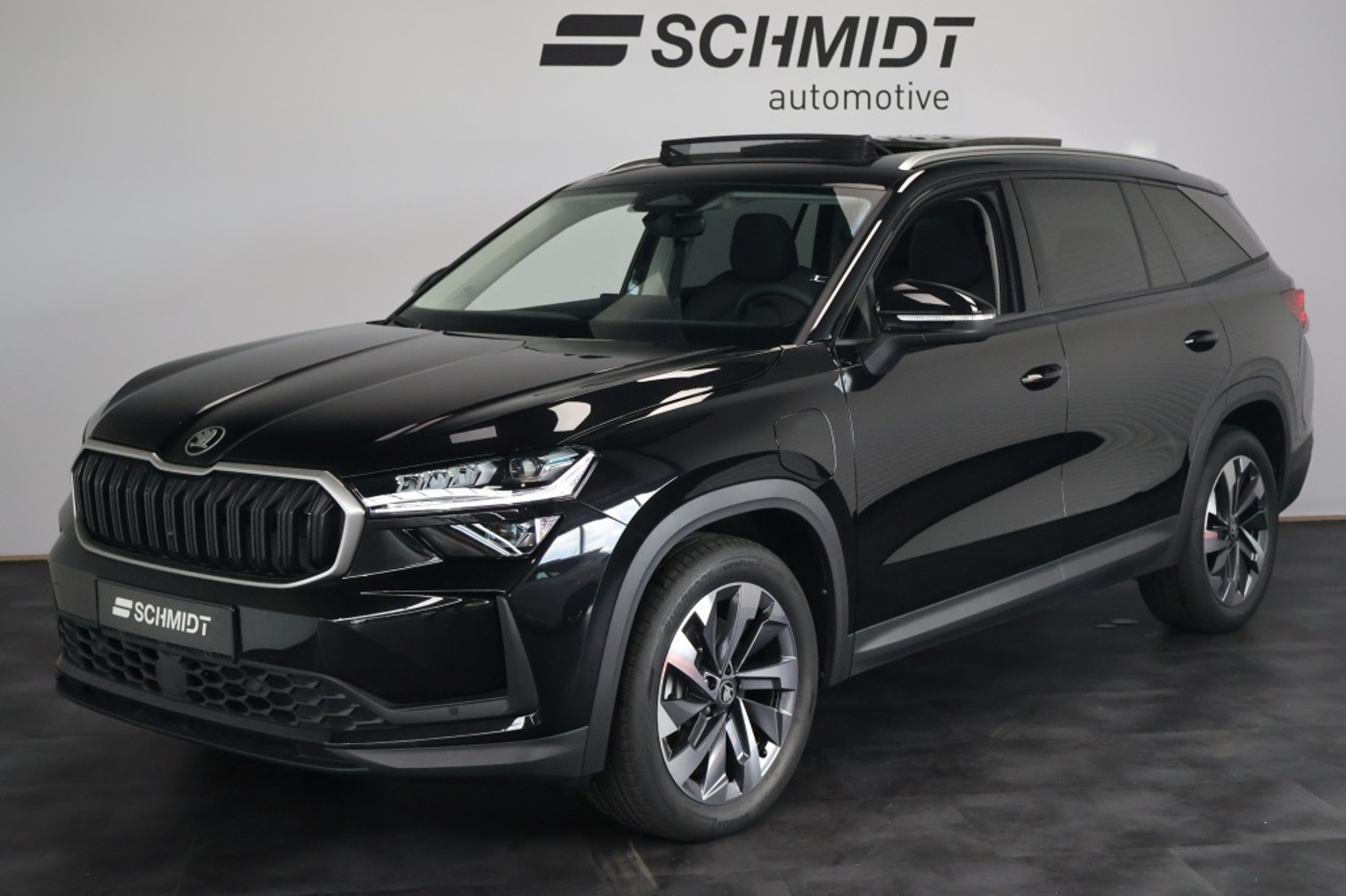 Skoda Kodiaq 1.5 TSI PHEV Sport Business Plus DSG | Panoramadak | Trekhaak 2026 - voorkant