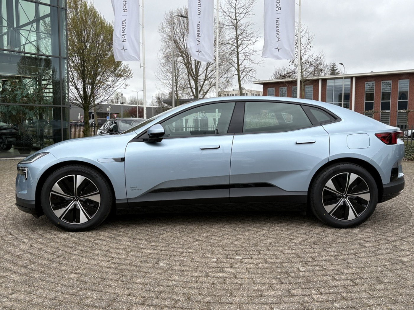 Foto van Polestar Polestar 4