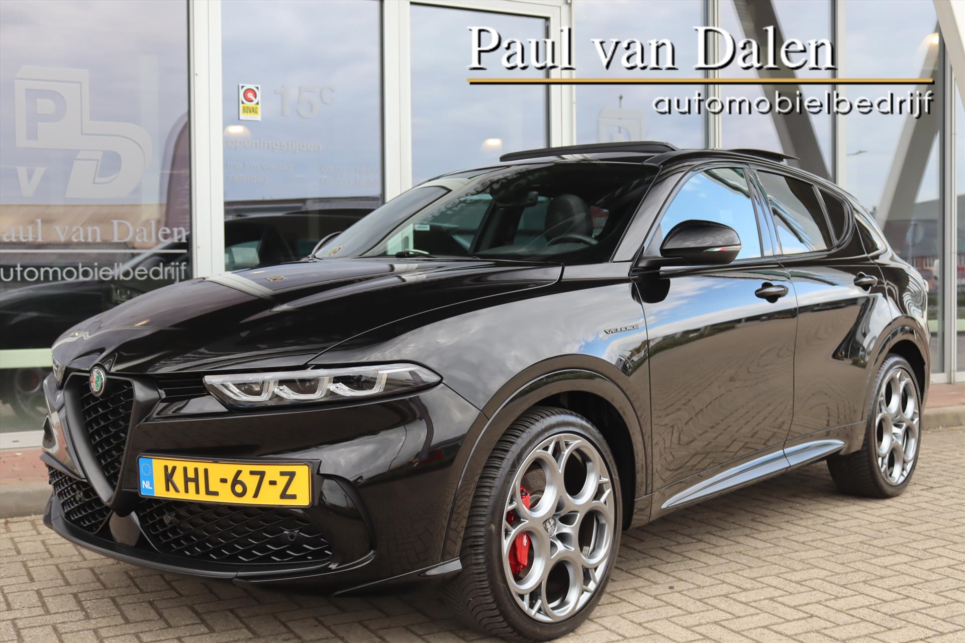 Alfa Romeo Tonale 1.5T HYBRID 160PK  AUTOMAAT VELOCE Panodak | Leer | Camera | Adapt.Cruise | Stoelverw./Koeling | Virtual Cockpit | 20 Inch Lm | 2024 - voorkant