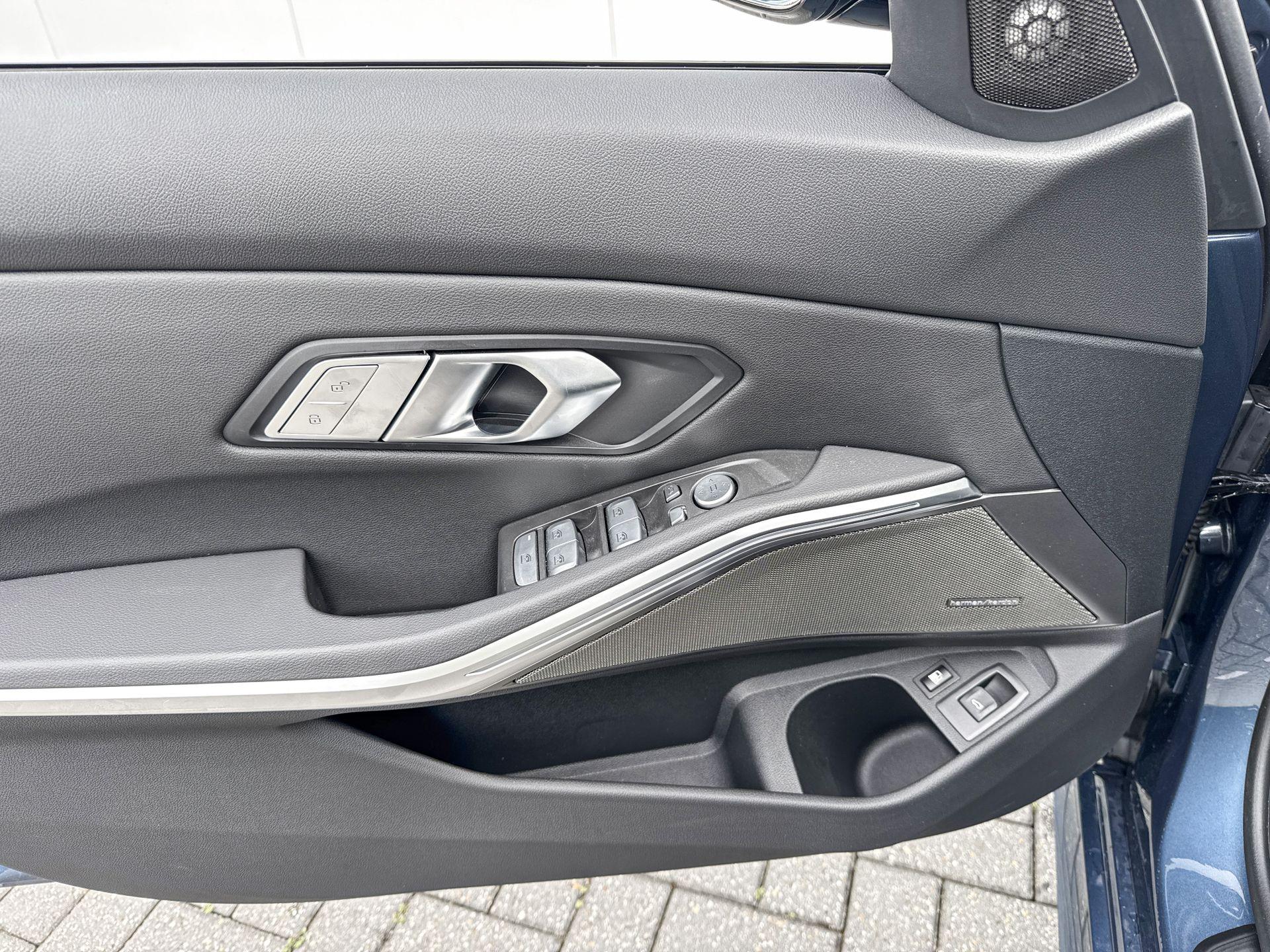Foto van BMW 330e