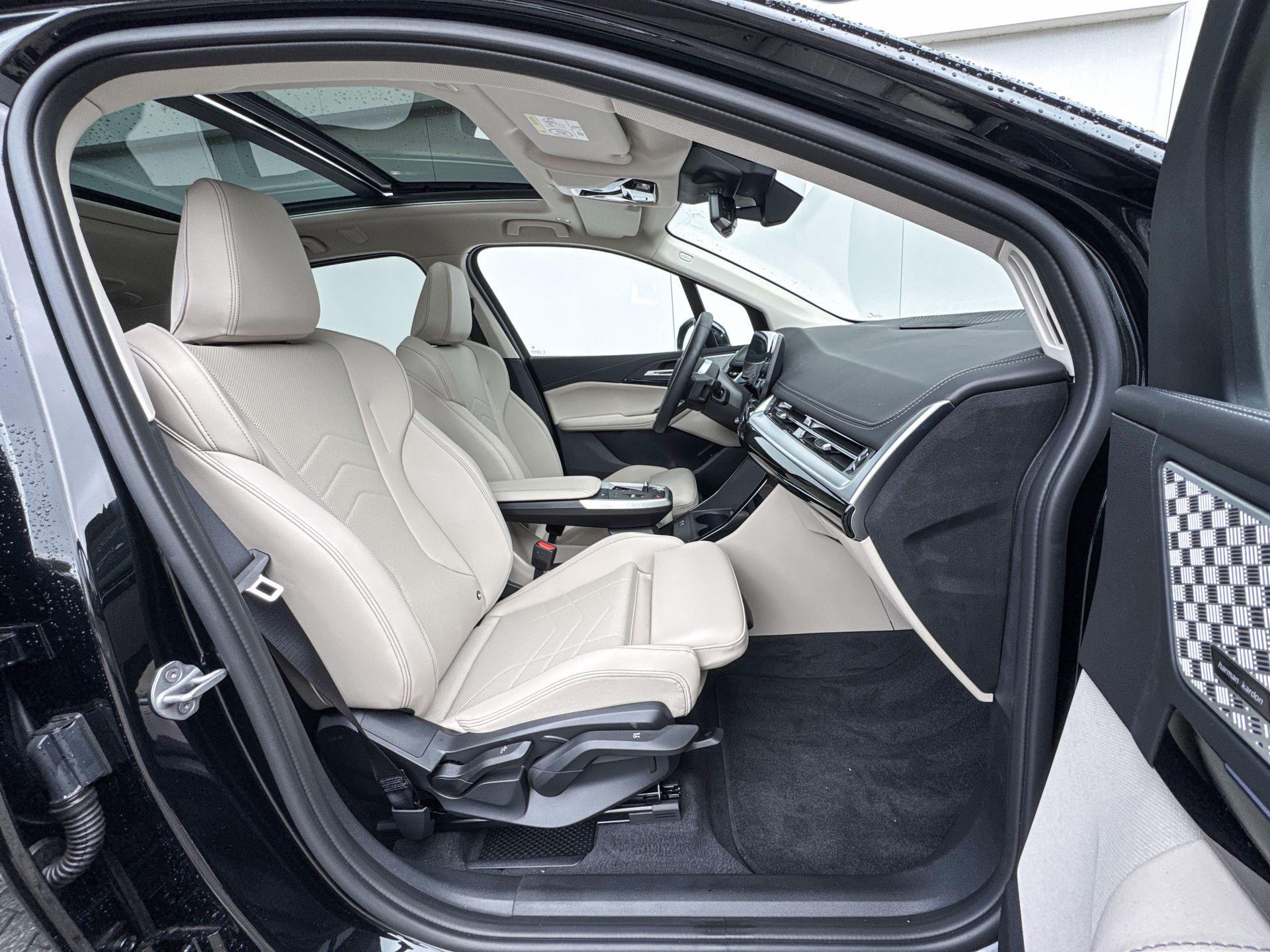 Foto van BMW 220i Active Tourer