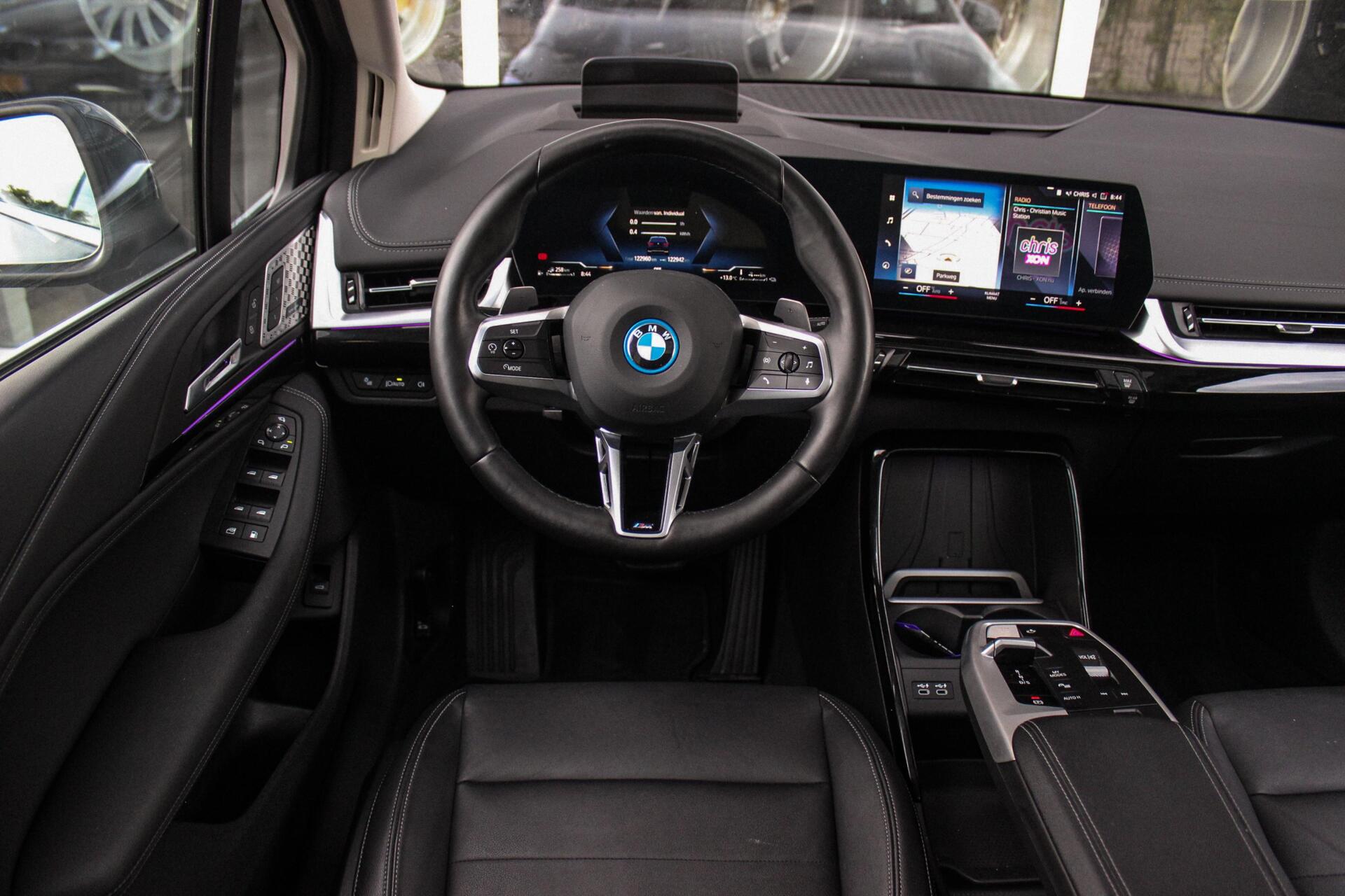Foto van BMW 230e xDrive Active Tourer