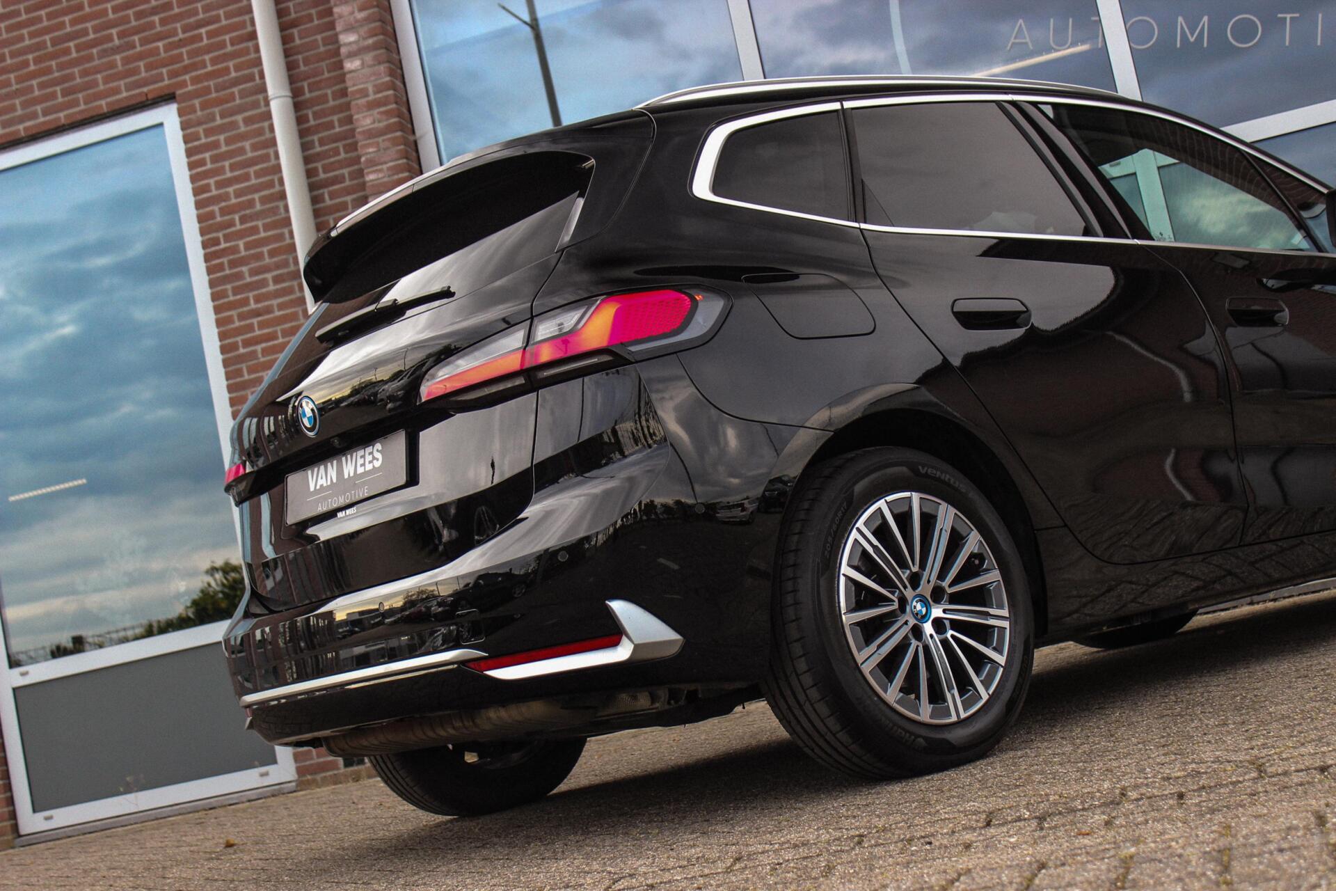 Foto van BMW 230e xDrive Active Tourer