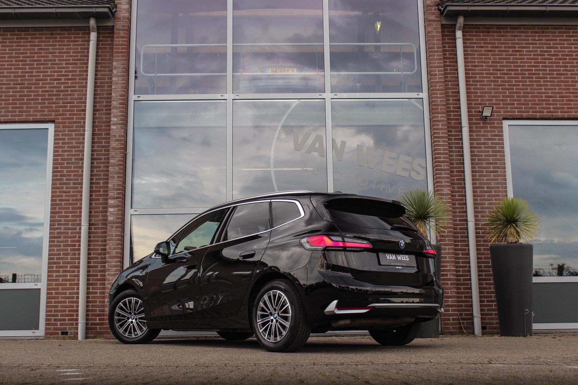 Foto van BMW 230e xDrive Active Tourer
