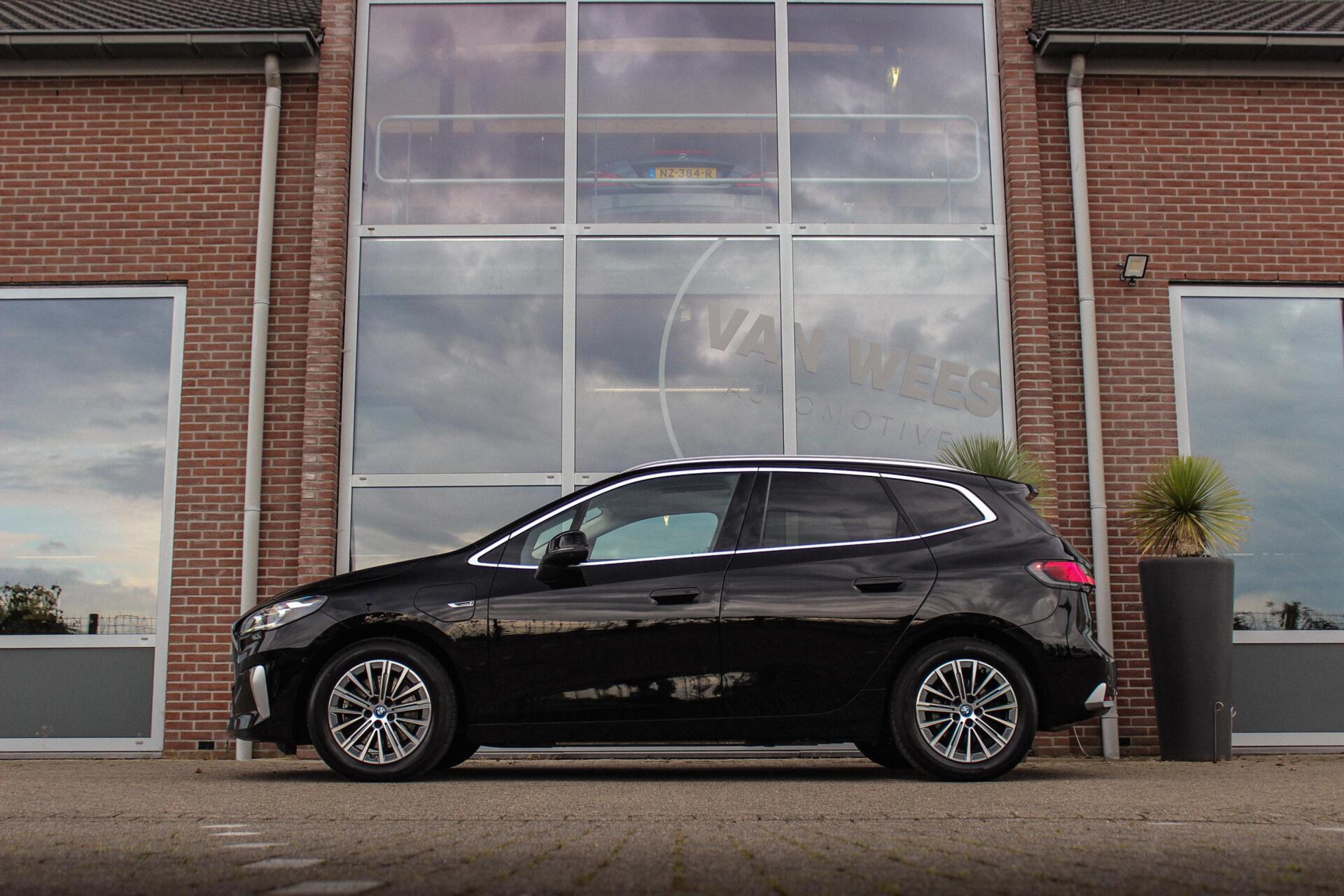 Foto van BMW 230e xDrive Active Tourer