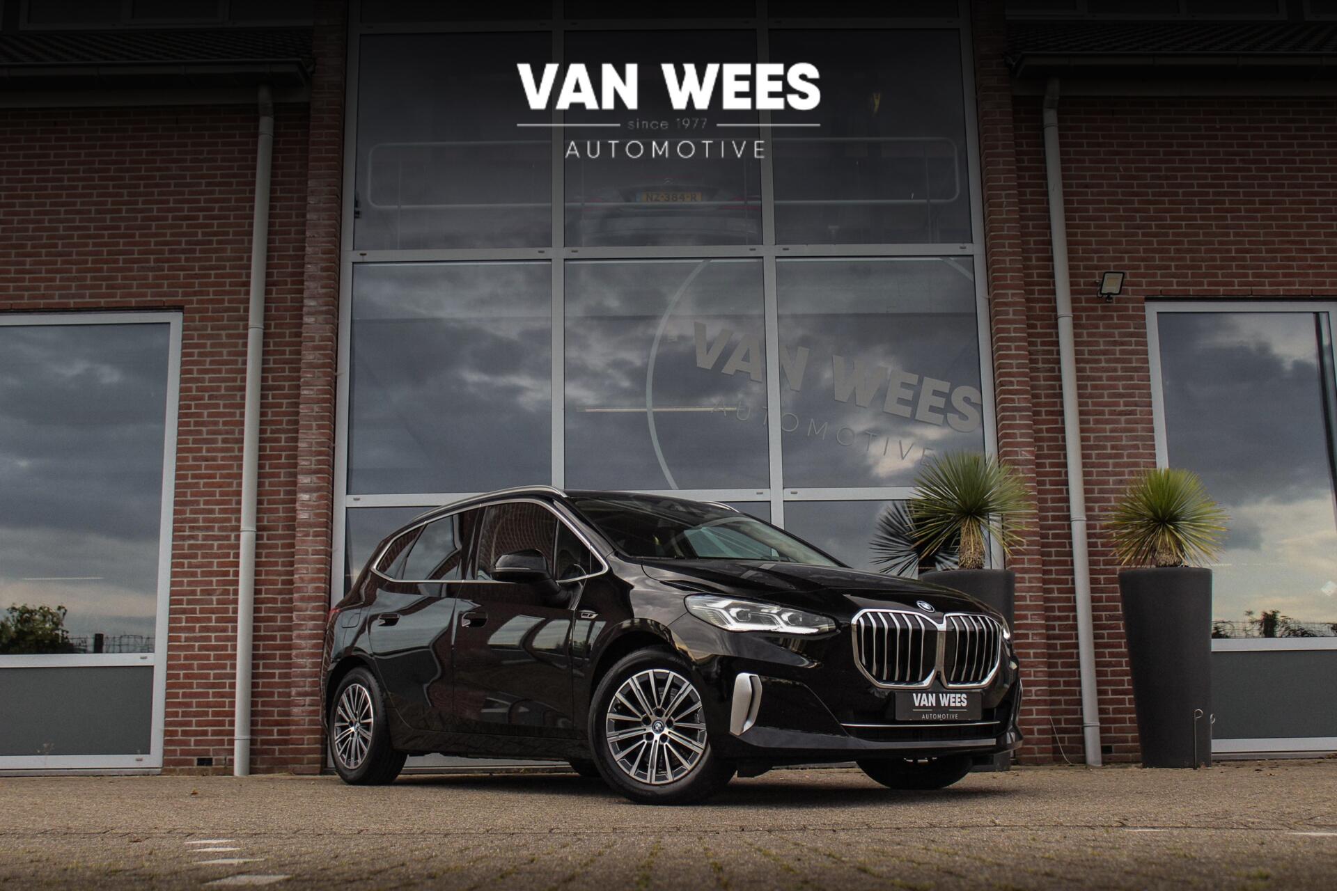 BMW 230e xDrive Active Tourer 230e xDrive Luxury Line | 1e eigenaar | BTW auto | Driving Assistant | Harman Kardon | 360 camera | Panoramadak | Head-up | M-sportstuur | Keyless entry 2022 - voorkant
