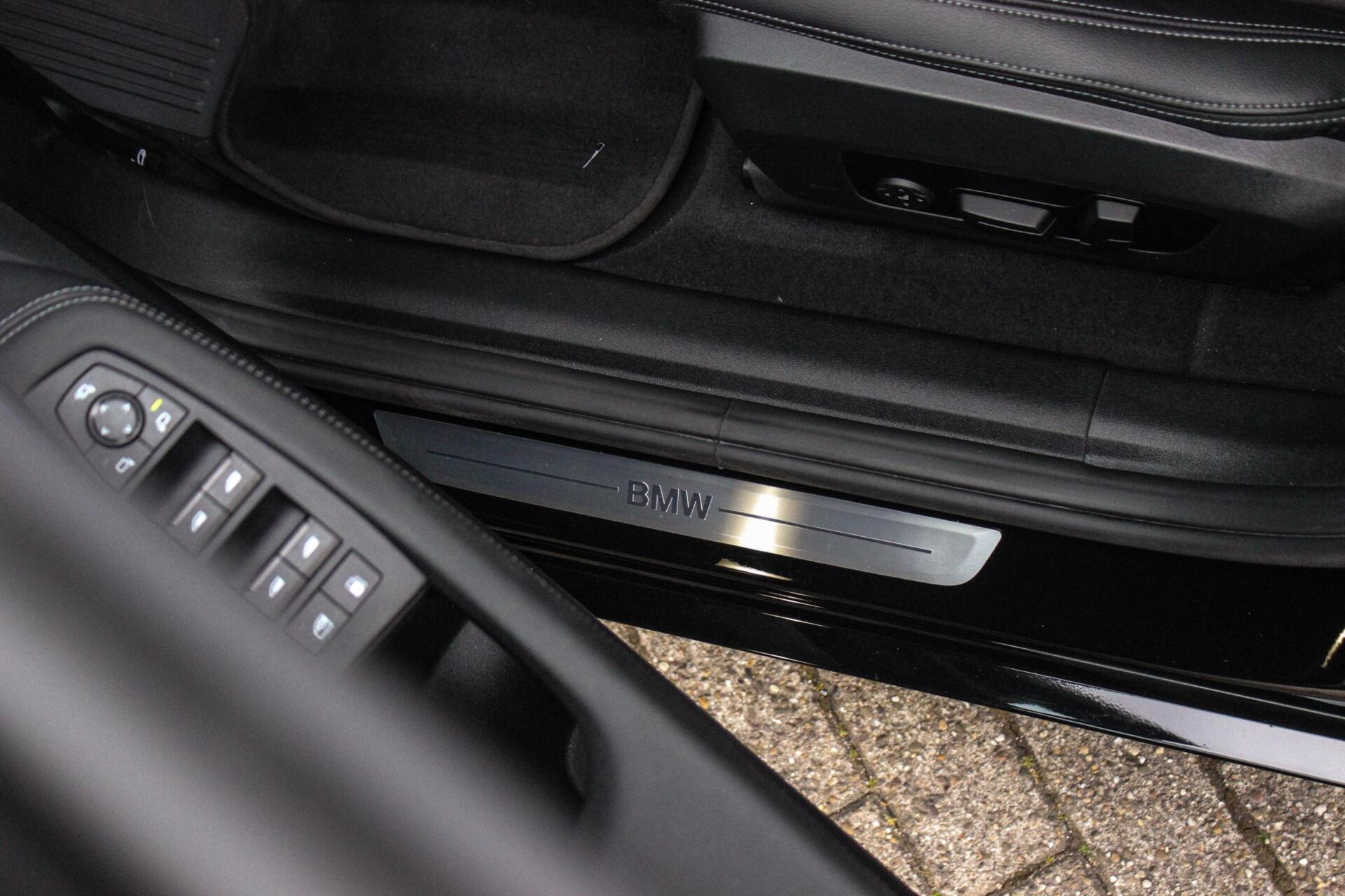 Foto van BMW 230e xDrive Active Tourer