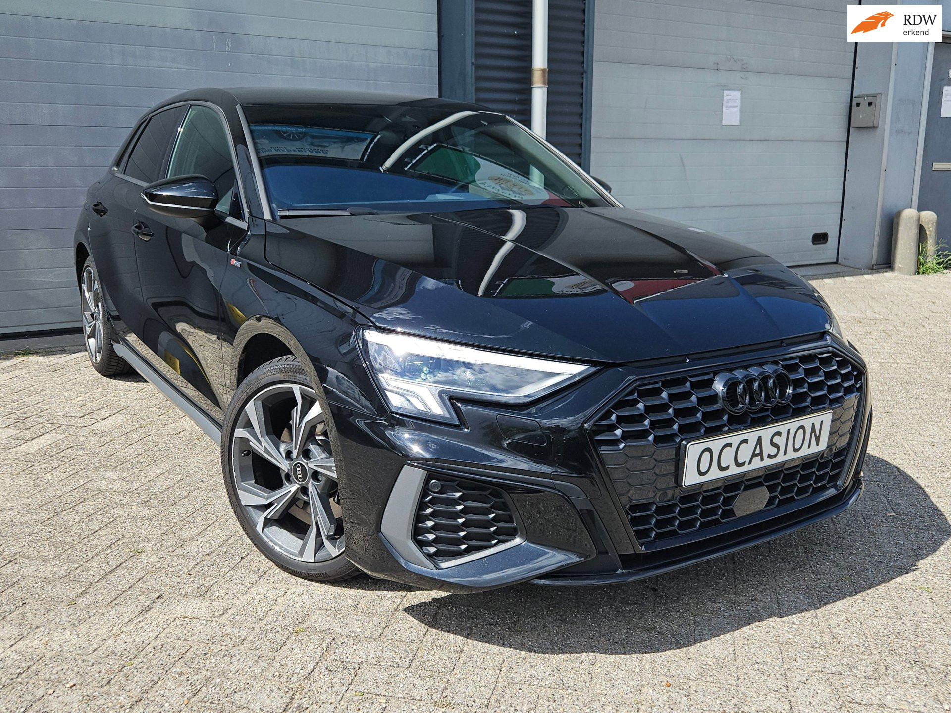 Audi A3 40 TFSIe 40 TFSI-e 3x S-line Keyless Matrix Memory Camera Virtual 2021 - voorkant