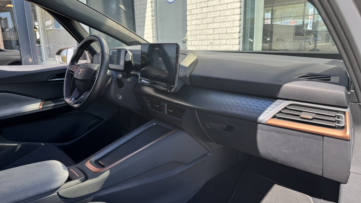 Foto van Cupra Born 150 KW 58/62 KWH