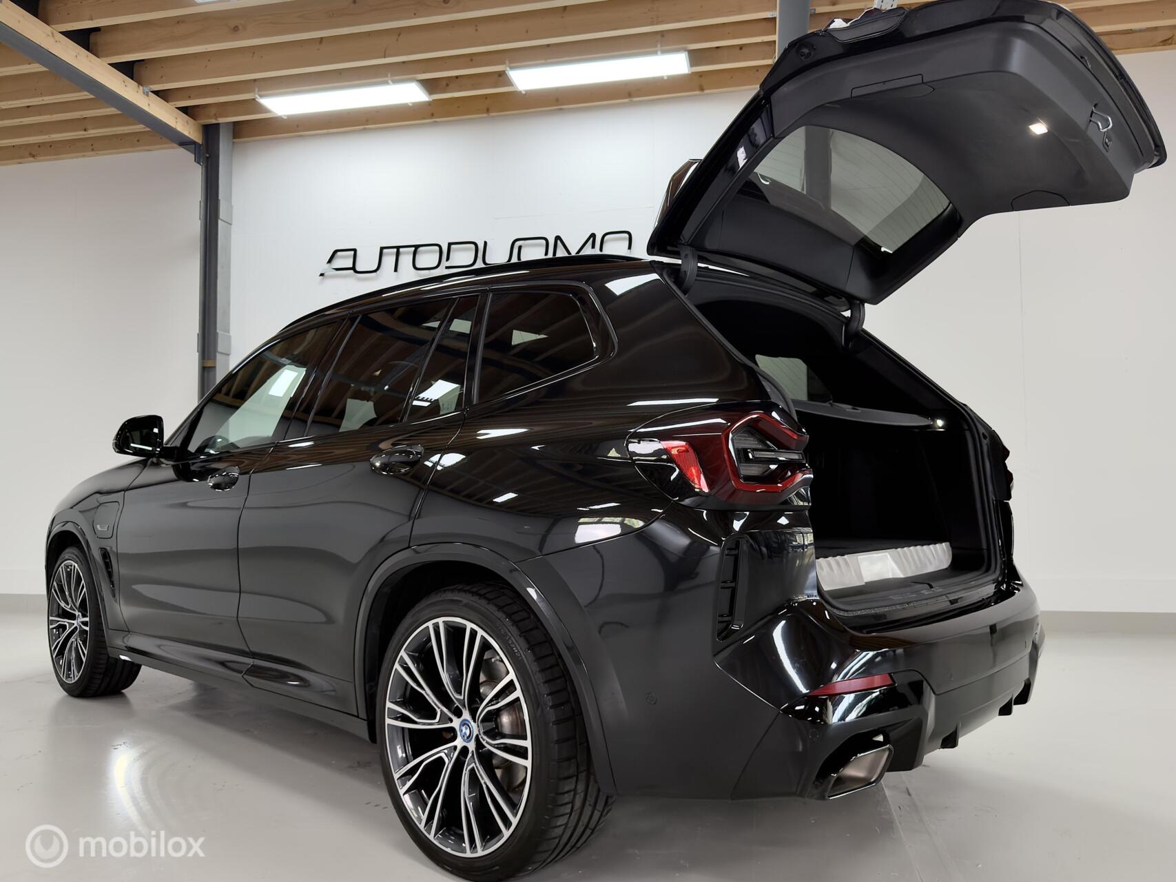 Foto van BMW X3 Xdrive30e