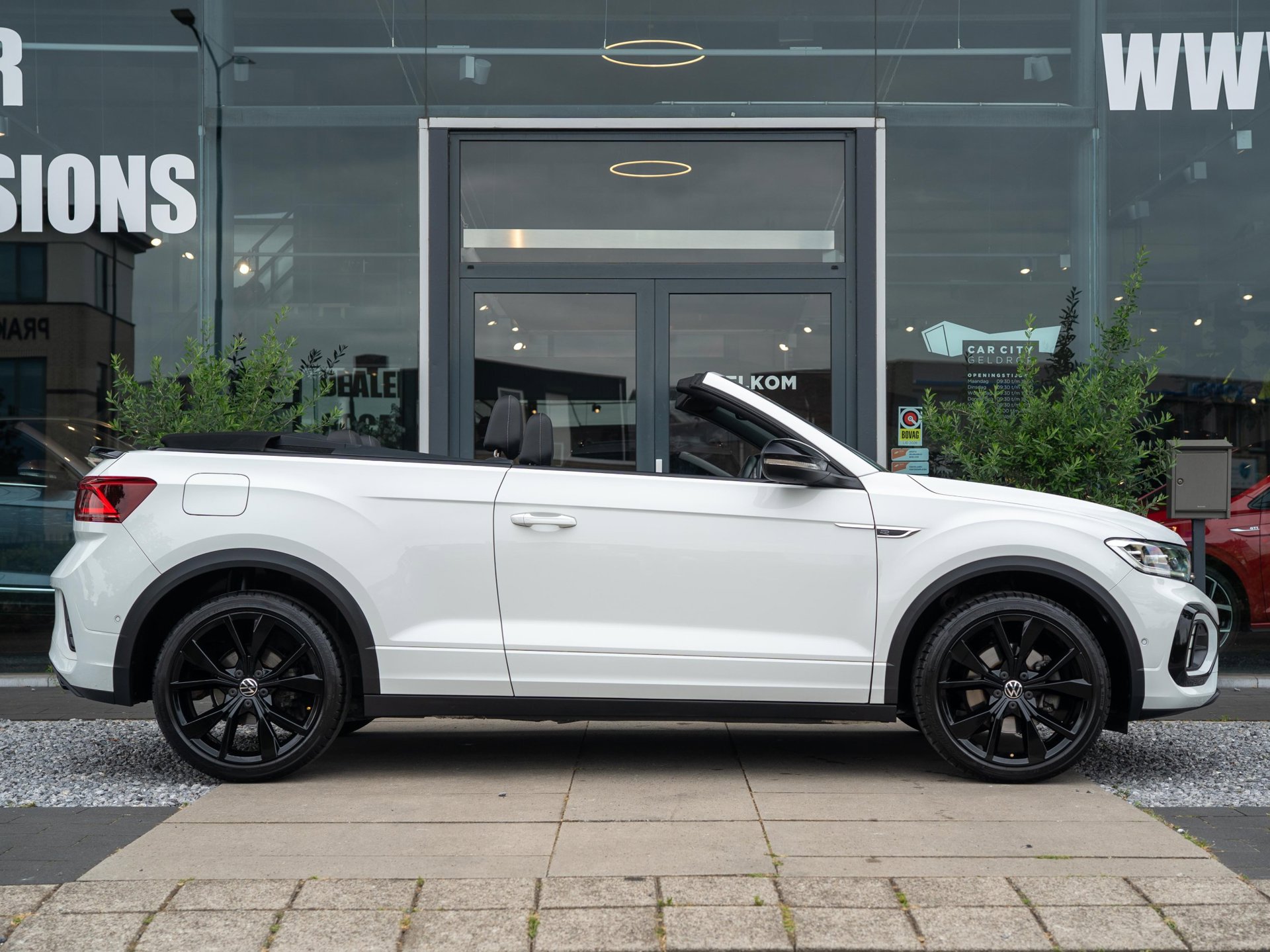 Foto van Volkswagen T-roc Cabrio