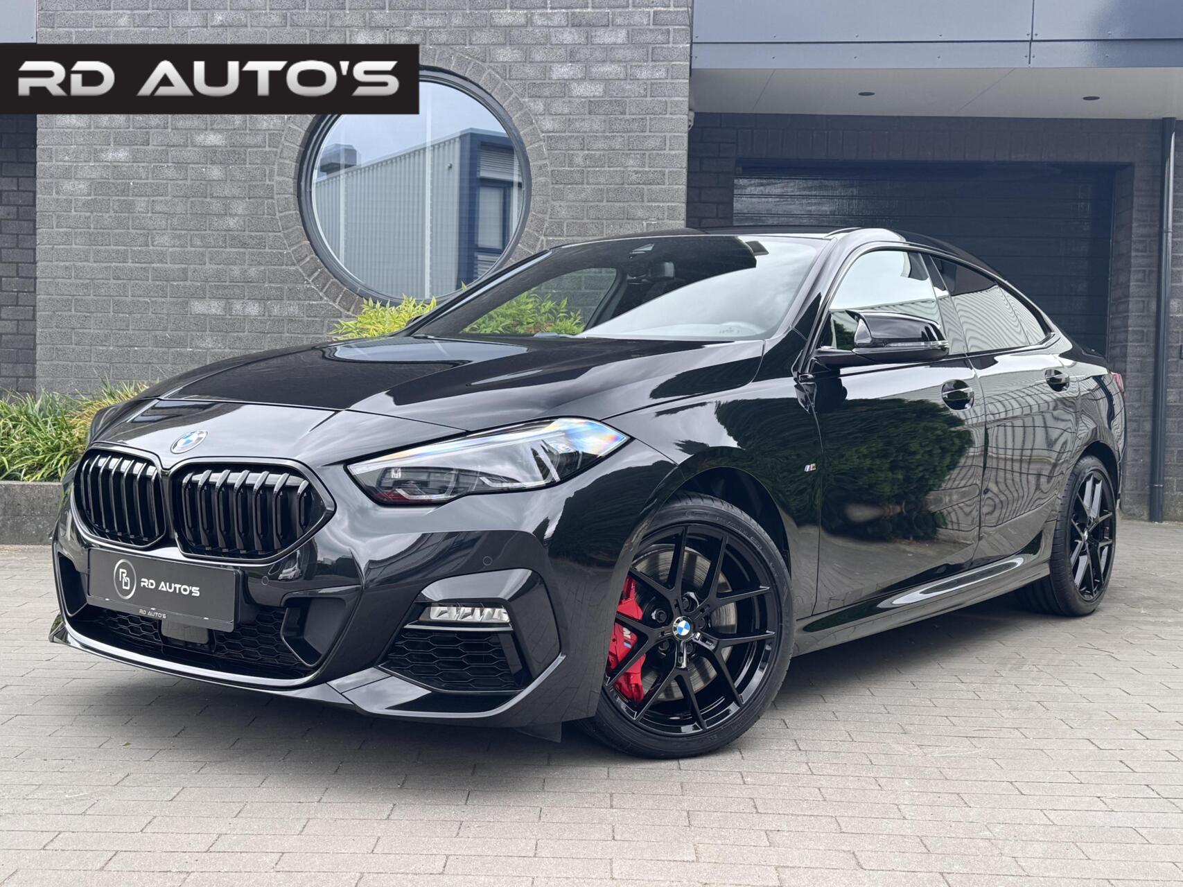 BMW 2-serie Gran Coupé 220i M Sport Edition Sportstoelen Carplay Shadow Line 2023 - voorkant