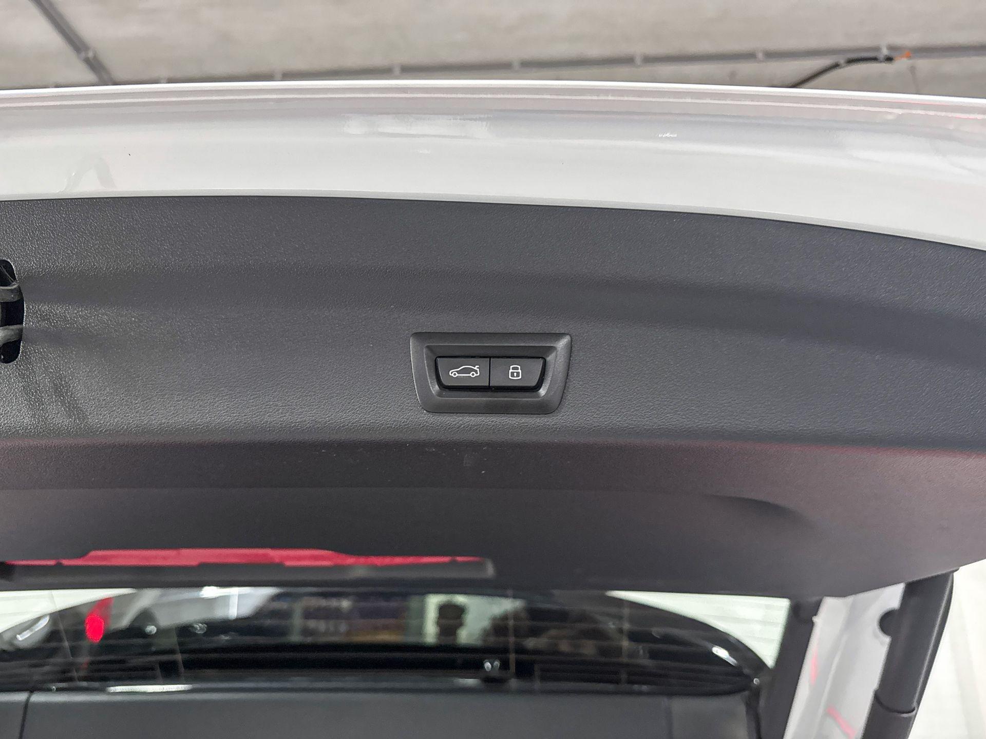 Foto van BMW Ix1