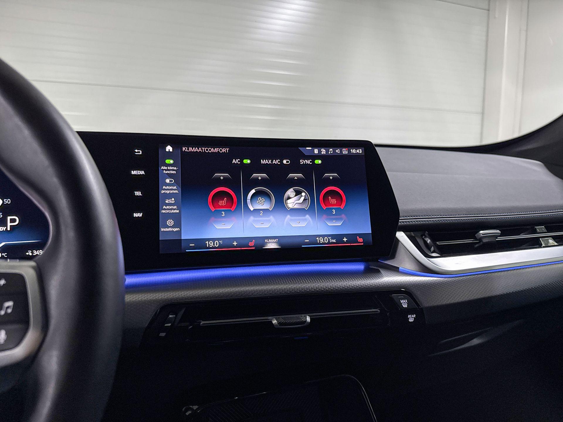 Foto van BMW Ix1