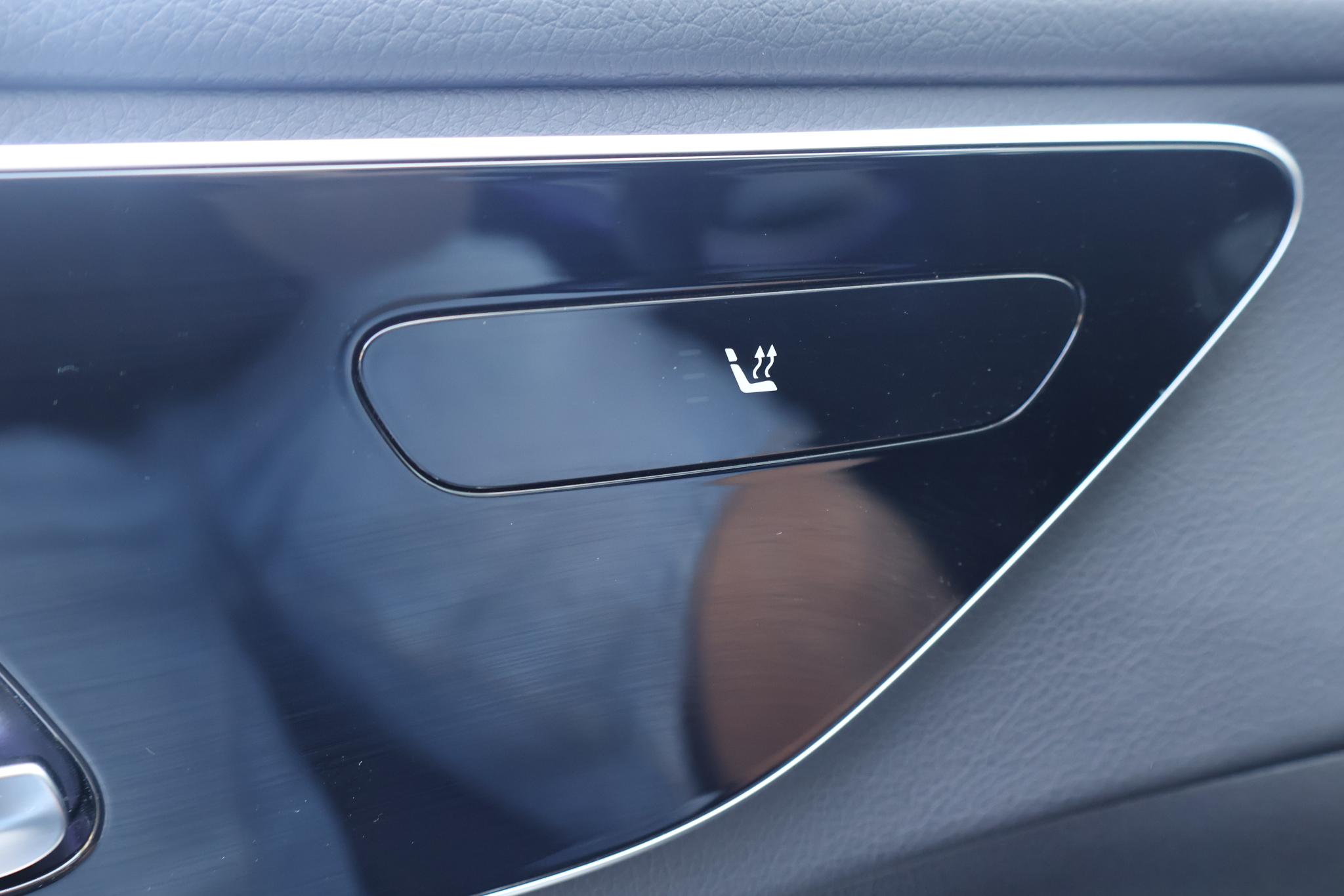 Foto van Mercedes-Benz C 300 E