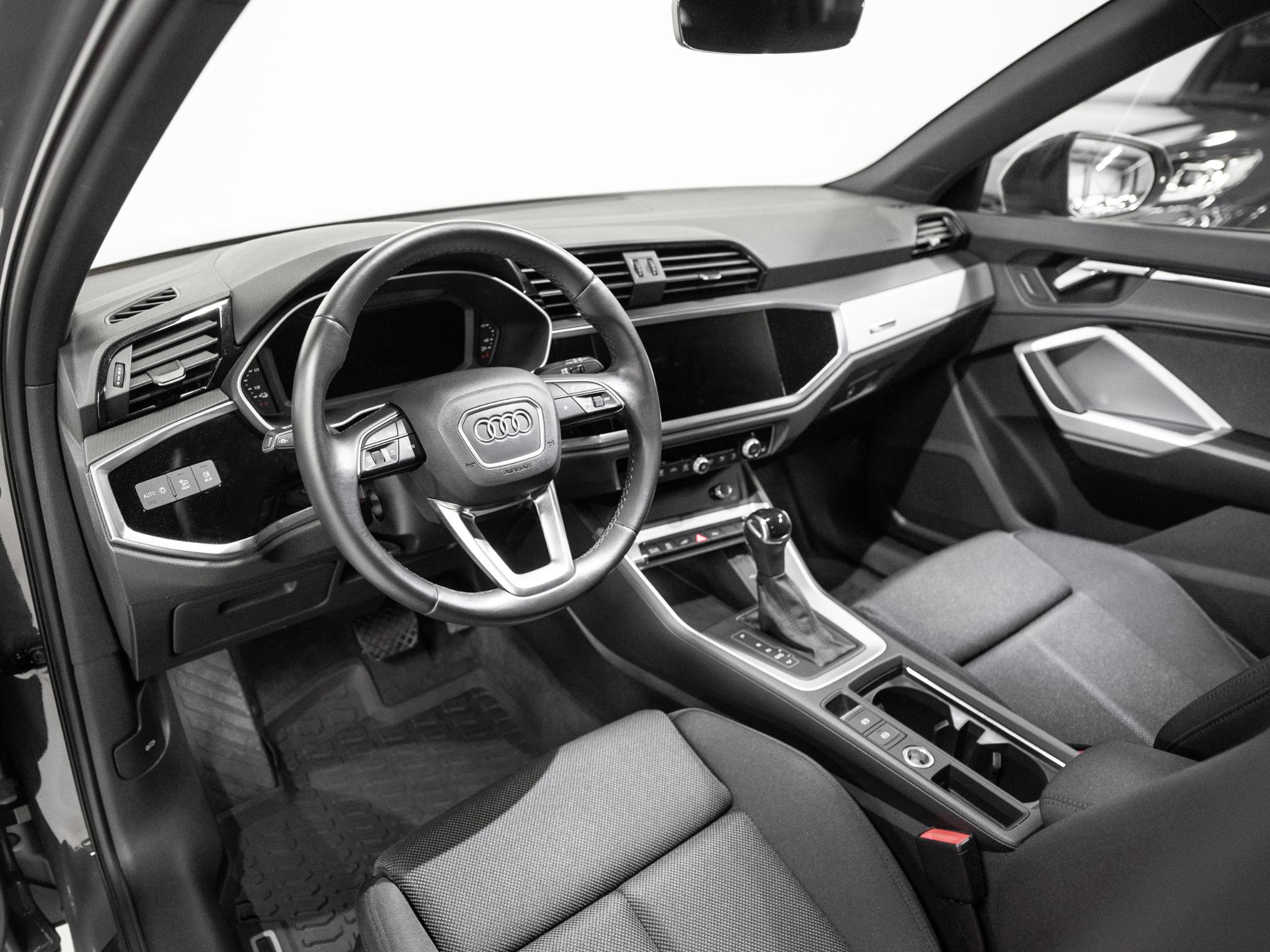 Foto van Audi Q3 E-tron