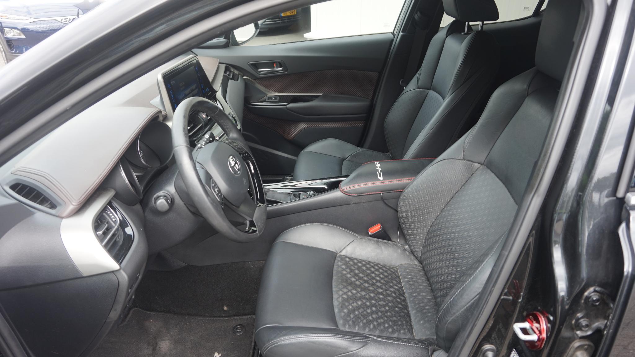 Foto van Toyota C-hr