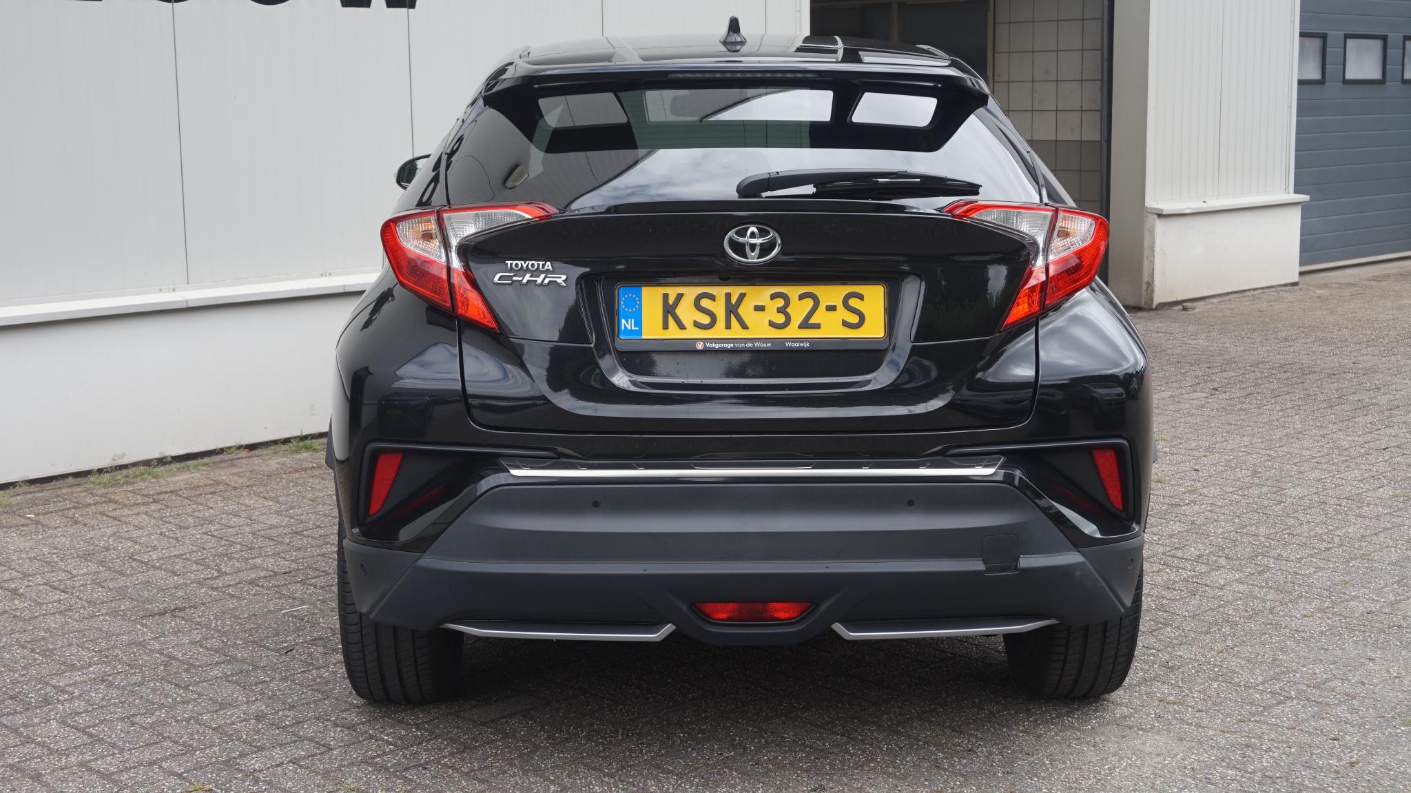 Foto van Toyota C-hr