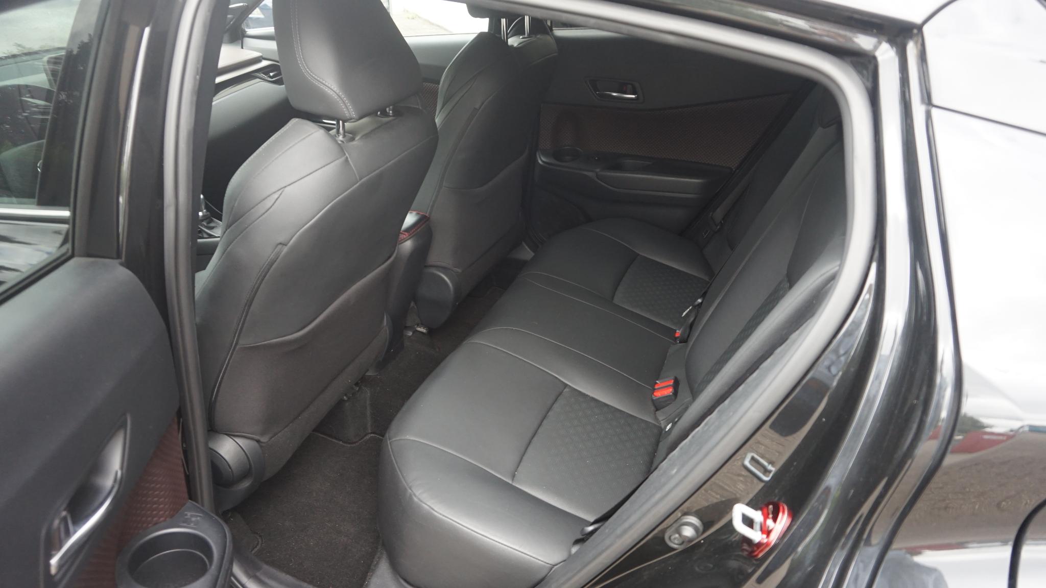 Foto van Toyota C-hr