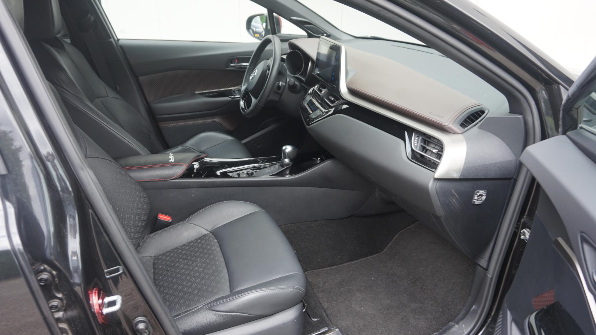 Foto van Toyota C-hr