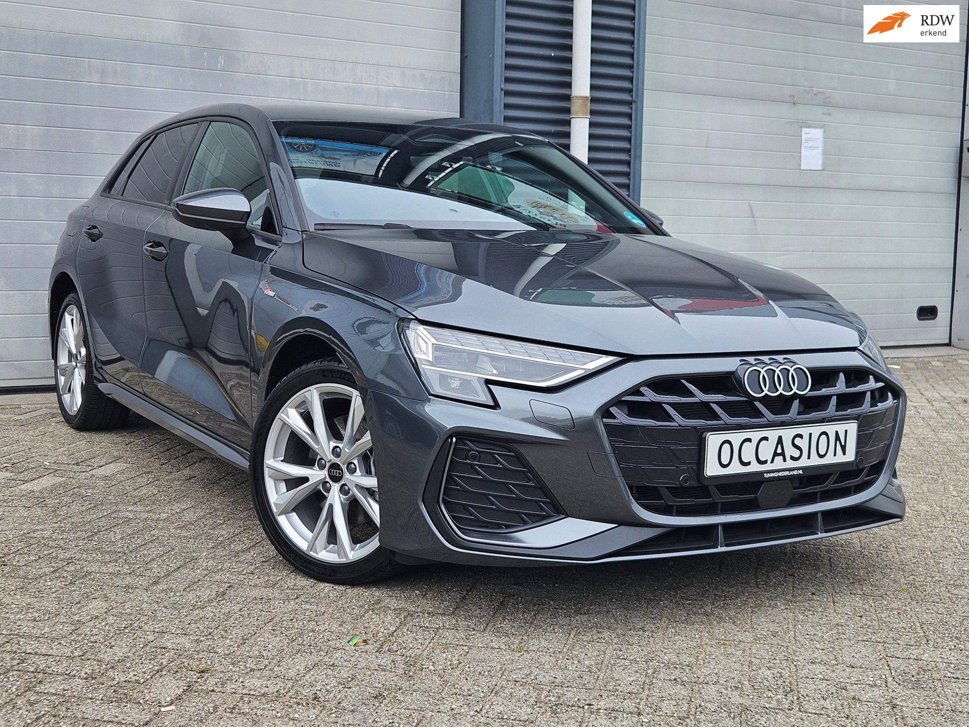 Audi A3 Sportback 40 TFSI-e Facelift S-Line Matrix Keyless Camera Virtual BTW 2025 - voorkant