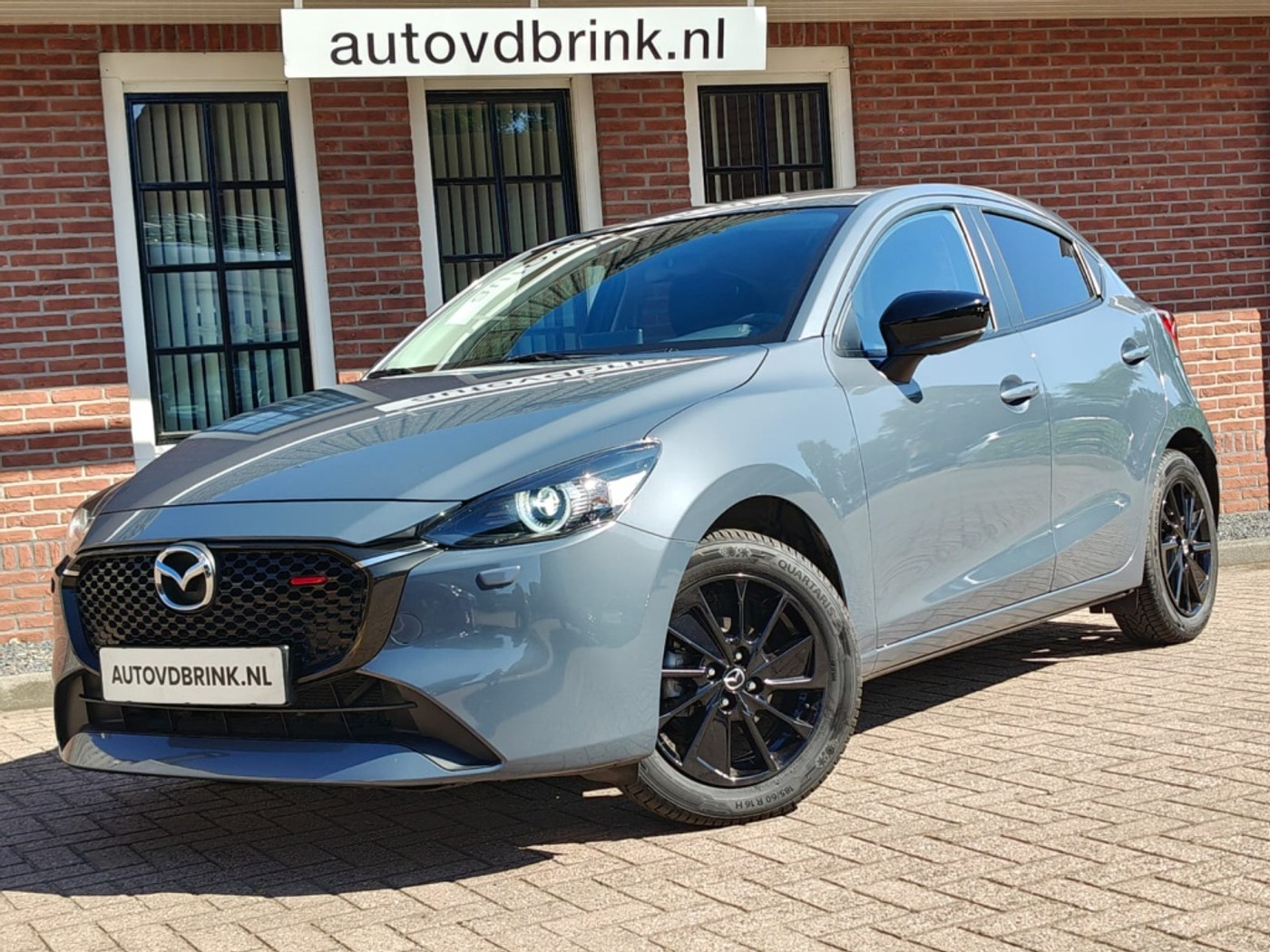 Mazda Mazda2 1.5 e-SA-G Hom. Aka, CAMERA / CARPLAY / DEALER ONDERHOUDEN 2023 - voorkant