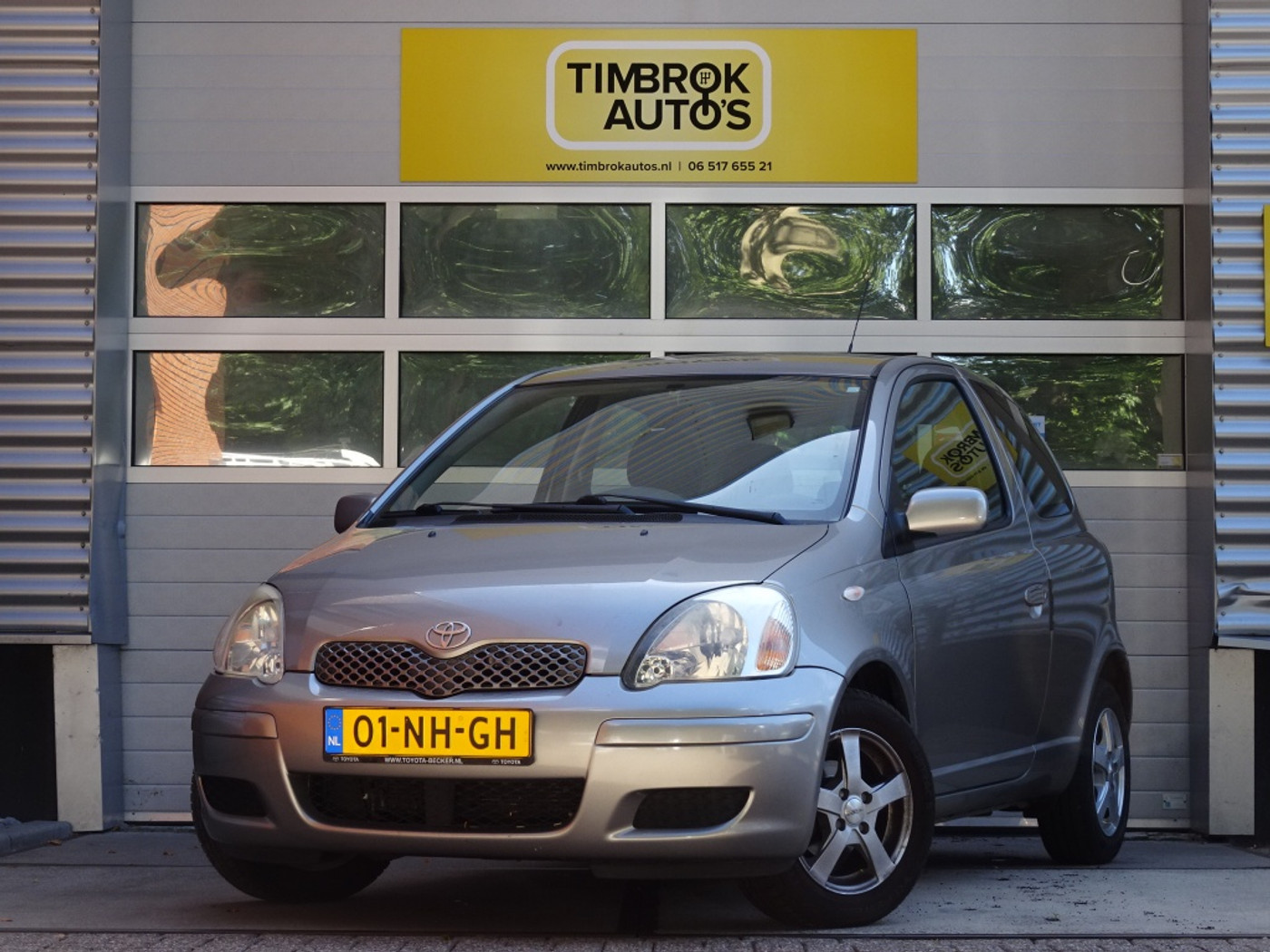 Toyota Yaris 1.3 16V VVT-i Sol Automaat / Airco /Trekhaak/ Lees Tekst* 2003 - voorkant