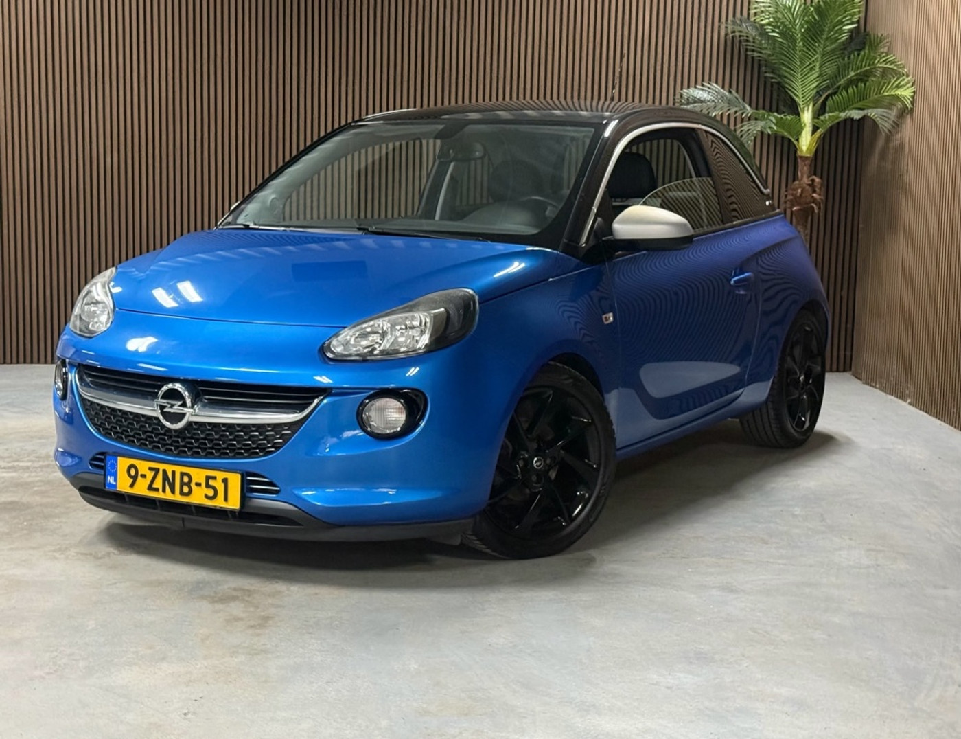 Opel Adam 1.0 Turbo Slam 2015 - voorkant