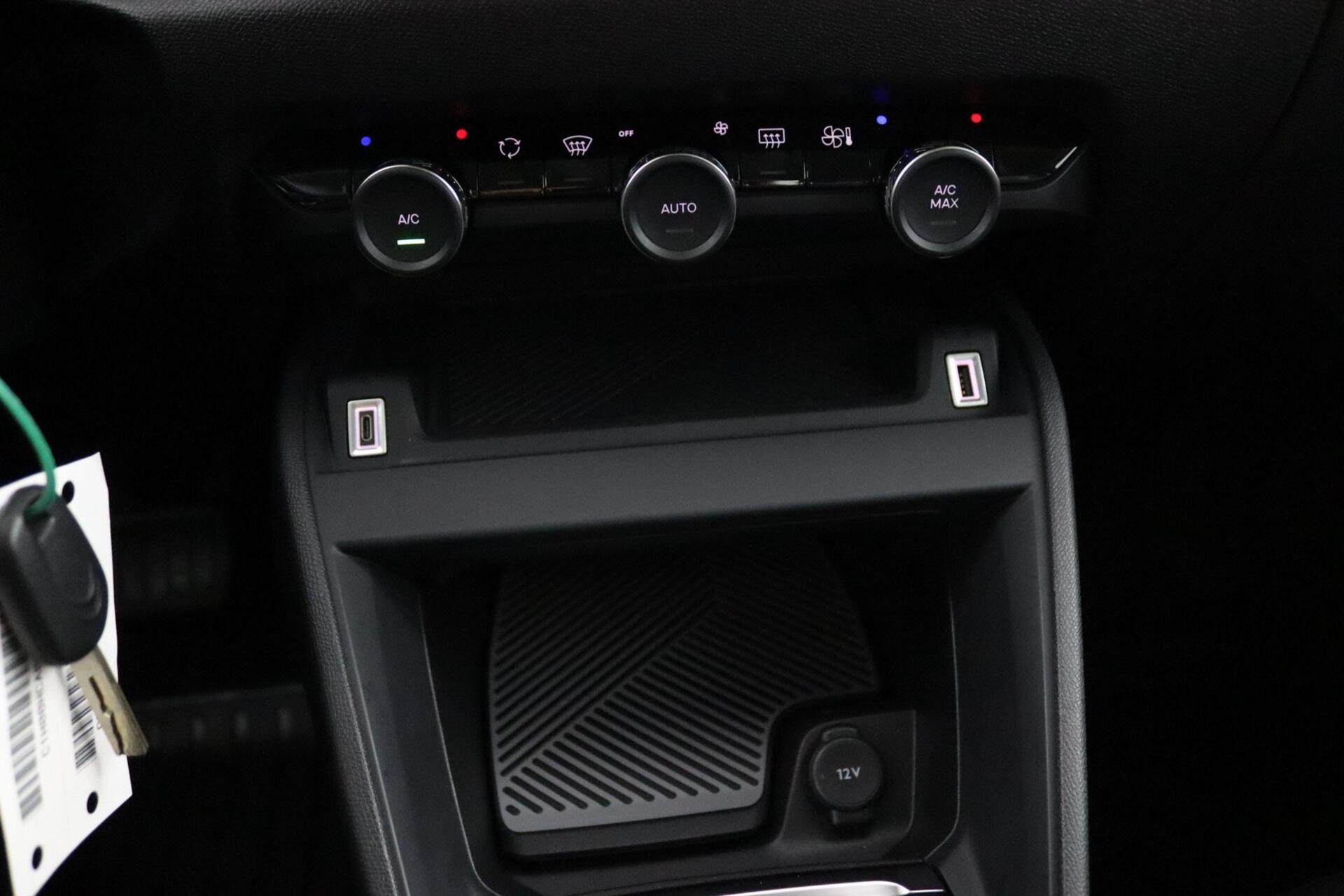 Foto van Citroen E-c4
