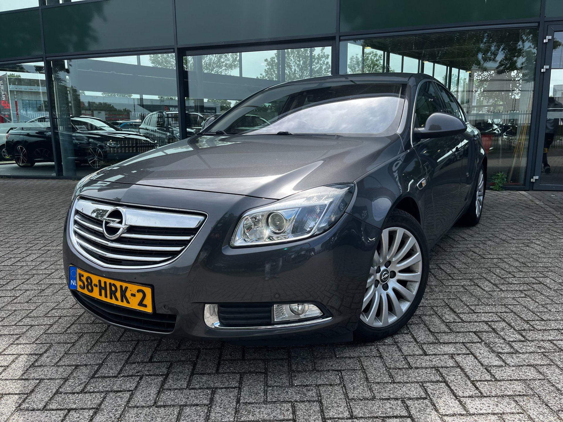 Opel Insignia 2.0 T Cosmo 2009 - voorkant