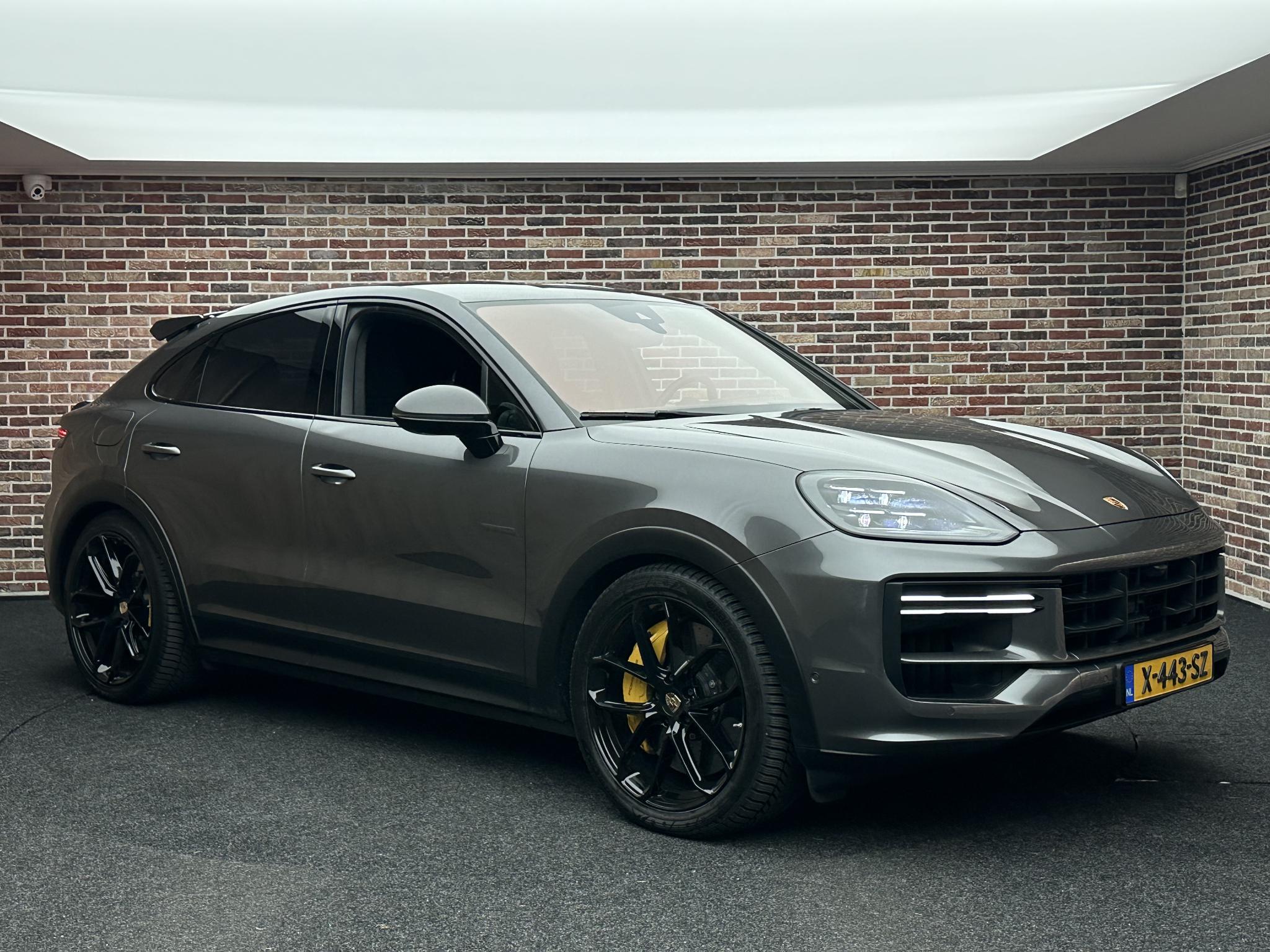 Foto van Porsche Cayenne Turbo E-hybrid
