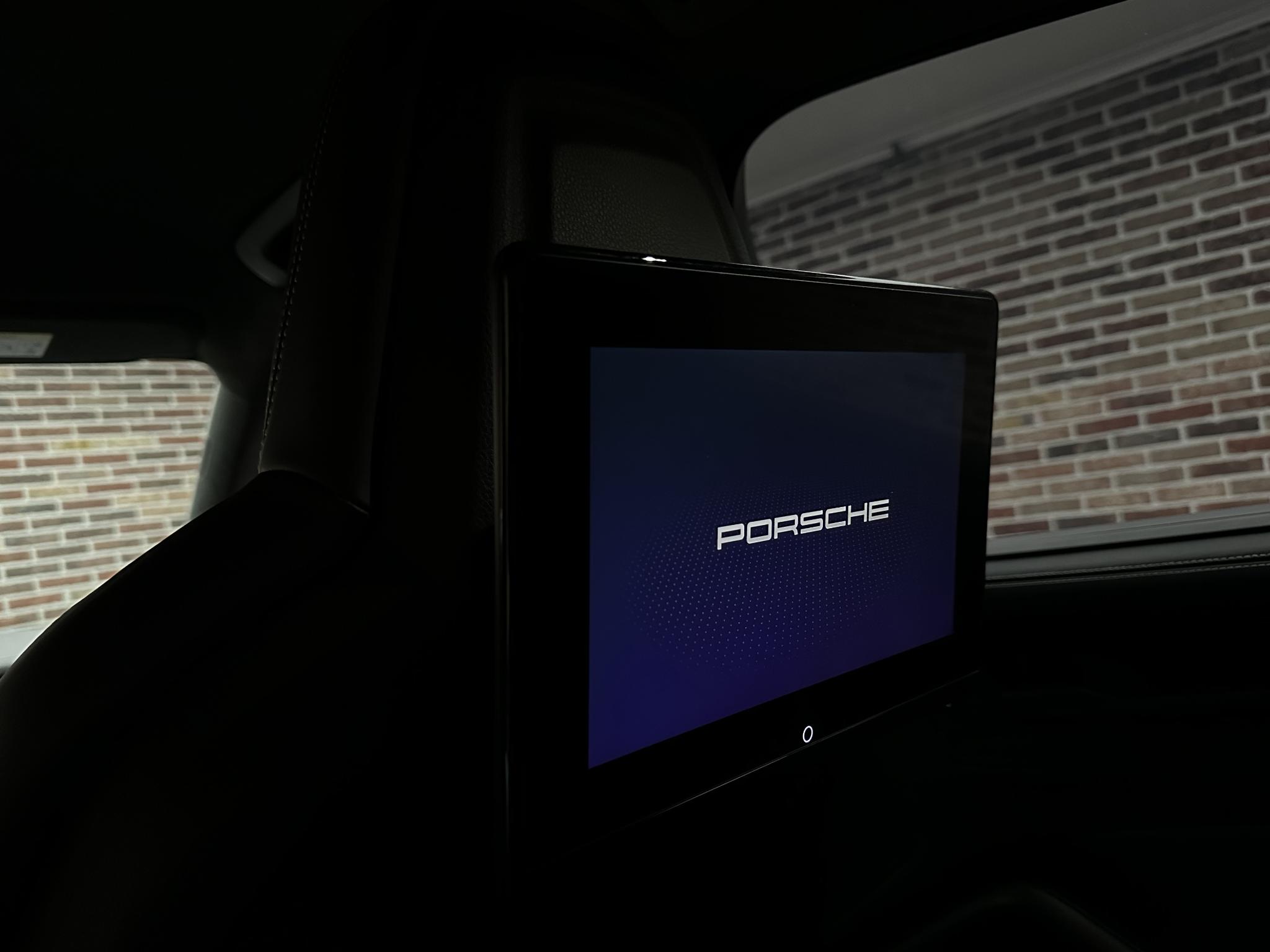 Foto van Porsche Cayenne Turbo E-hybrid