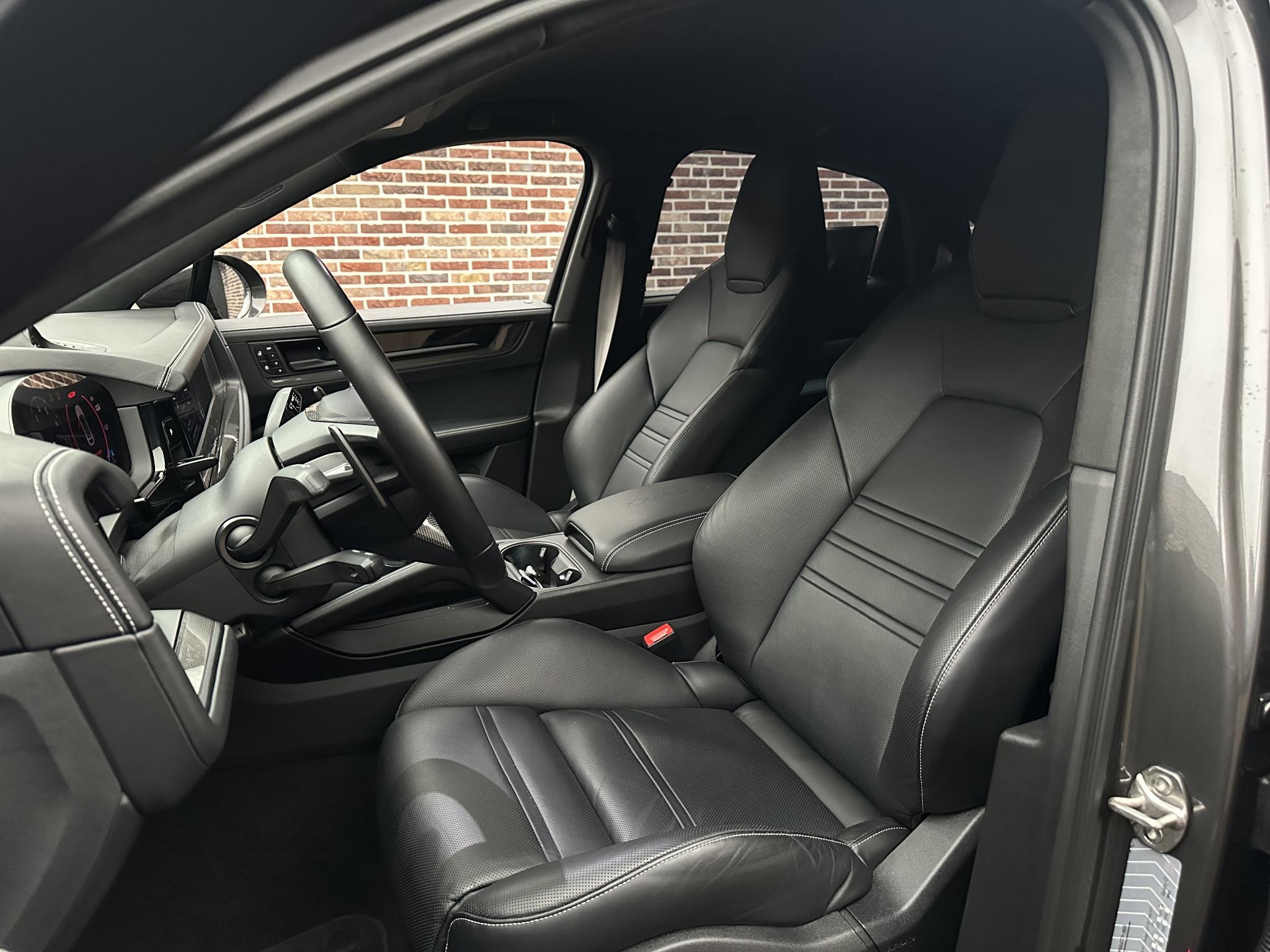 Foto van Porsche Cayenne Turbo E-hybrid