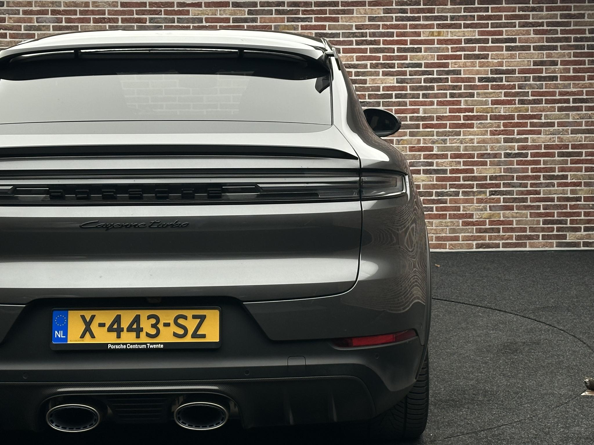 Foto van Porsche Cayenne Turbo E-hybrid