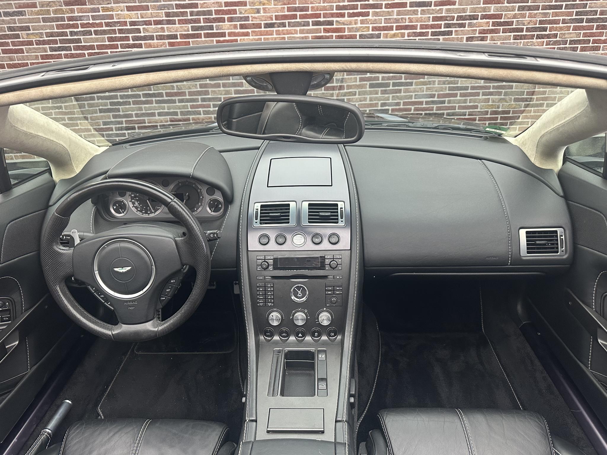 Foto van Aston Martin V8 Vantage Roadster