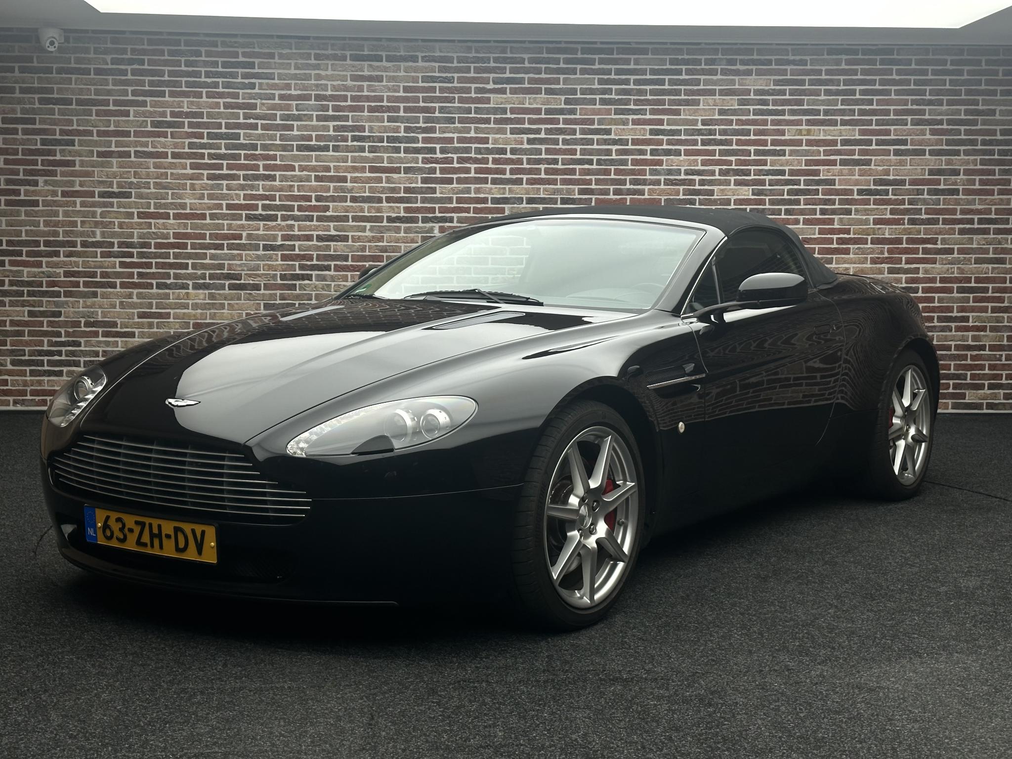 Foto van Aston Martin V8 Vantage Roadster