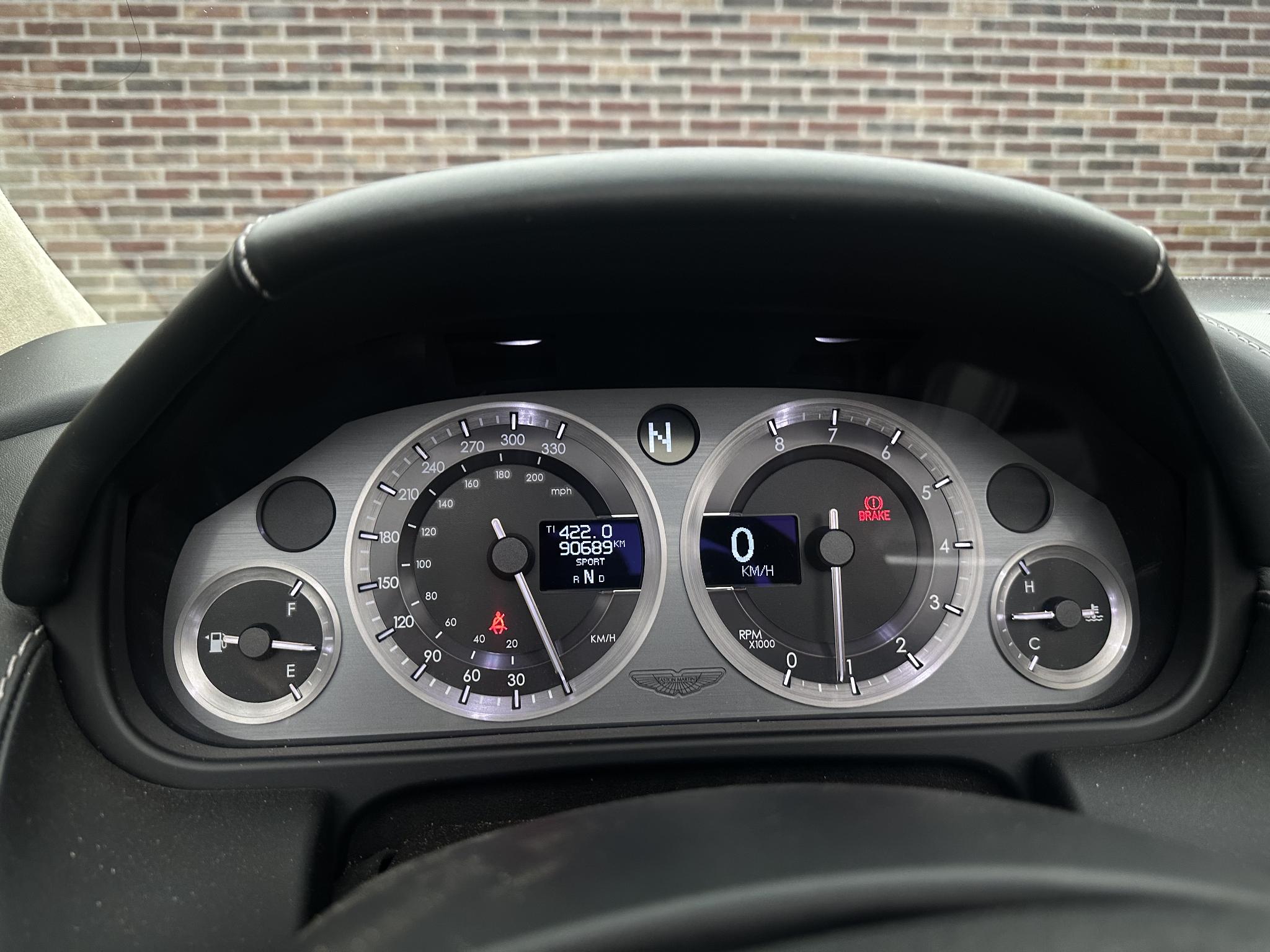 Foto van Aston Martin V8 Vantage Roadster