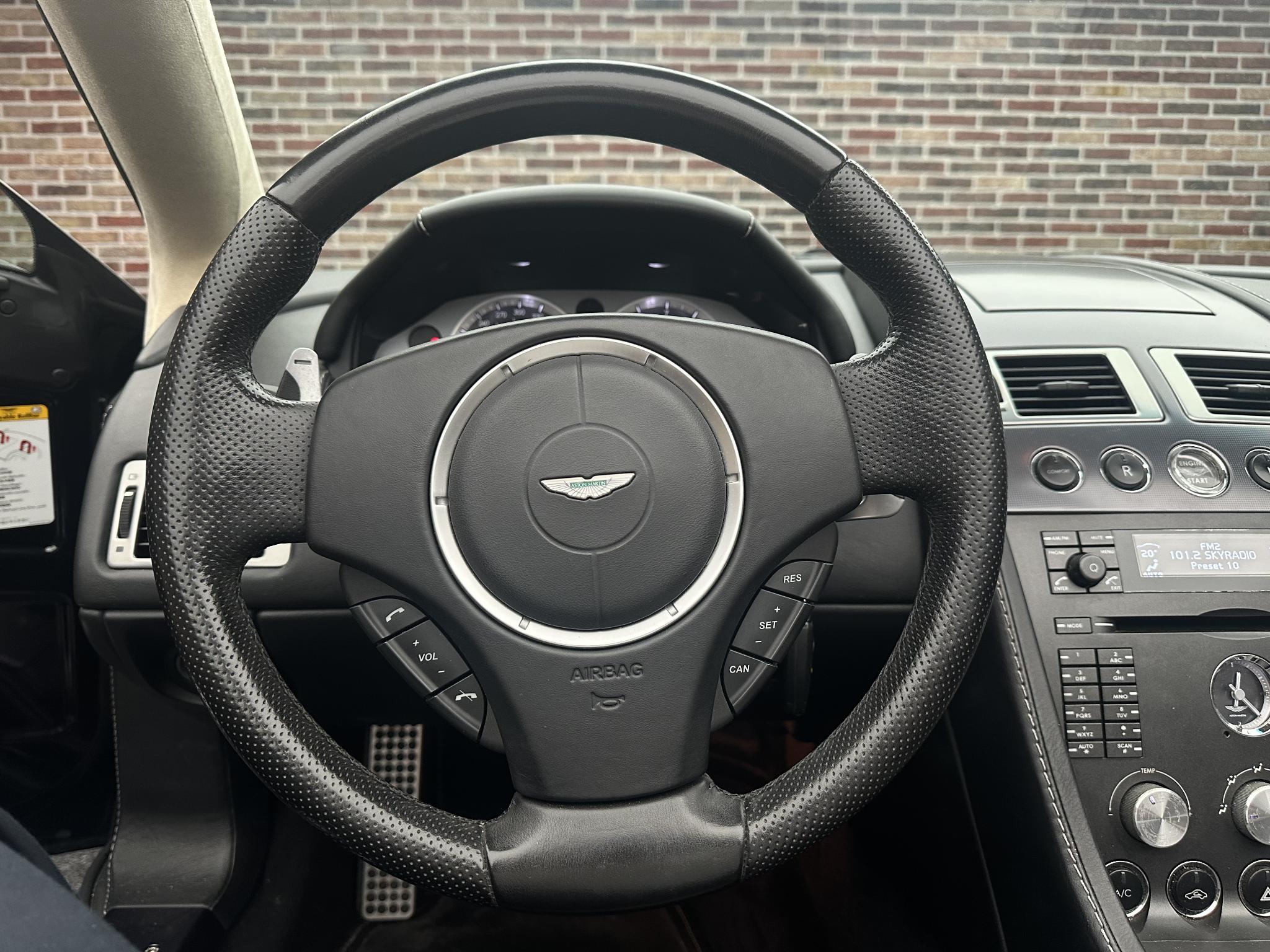 Foto van Aston Martin V8 Vantage Roadster
