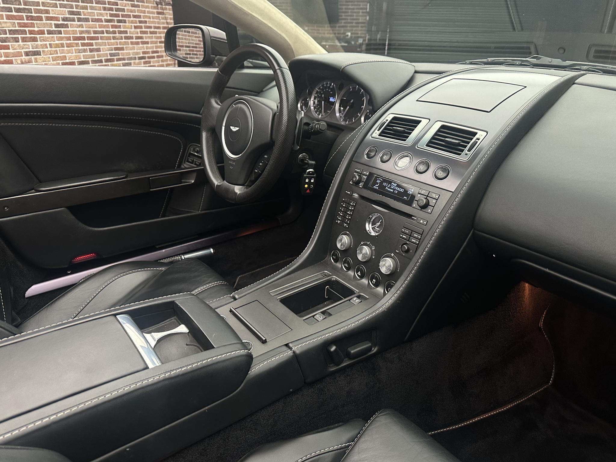 Foto van Aston Martin V8 Vantage Roadster