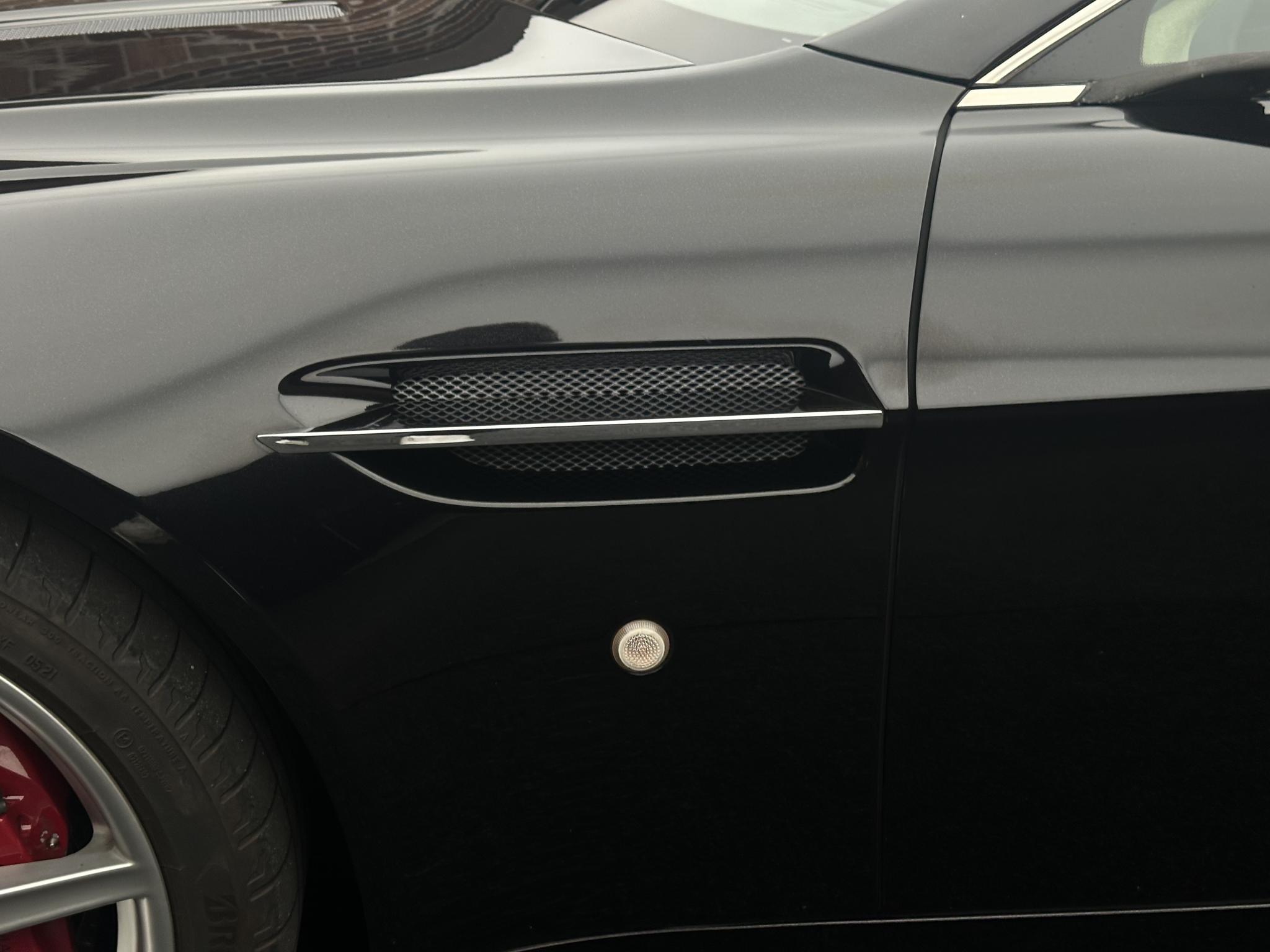 Foto van Aston Martin V8 Vantage Roadster