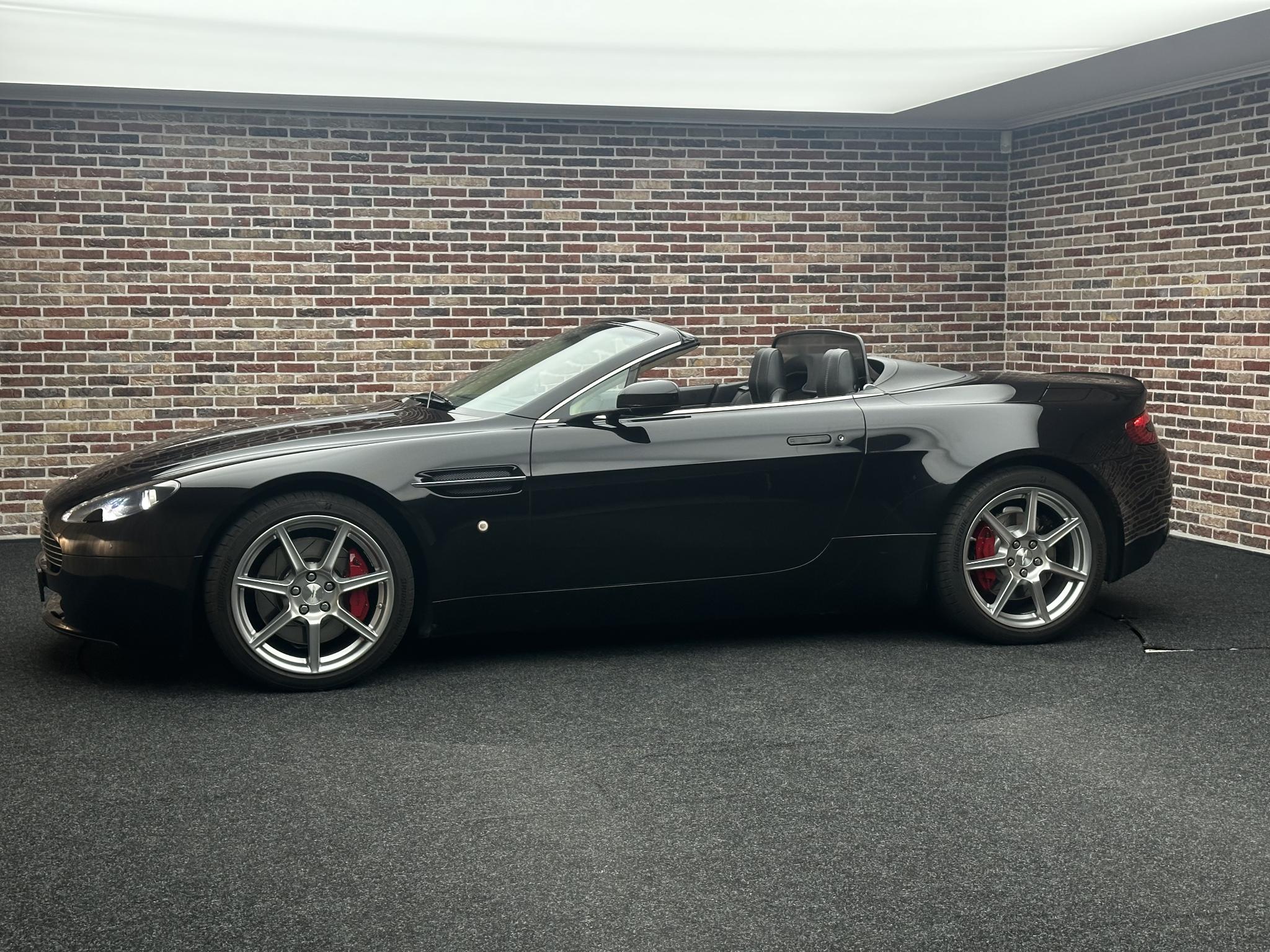 Foto van Aston Martin V8 Vantage Roadster