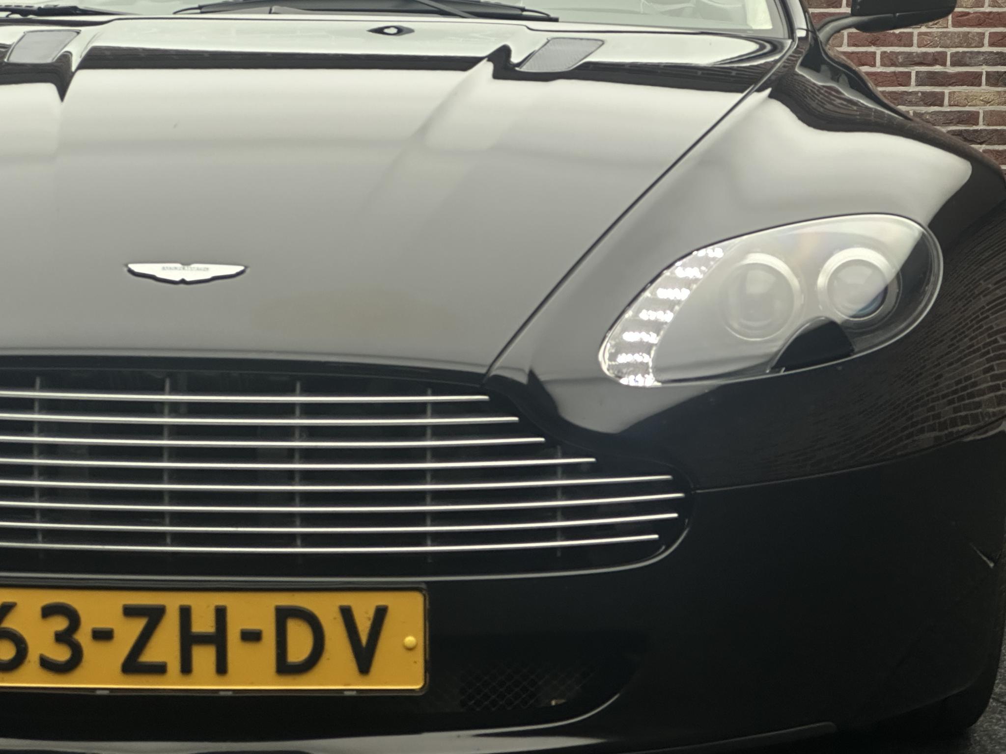 Foto van Aston Martin V8 Vantage Roadster